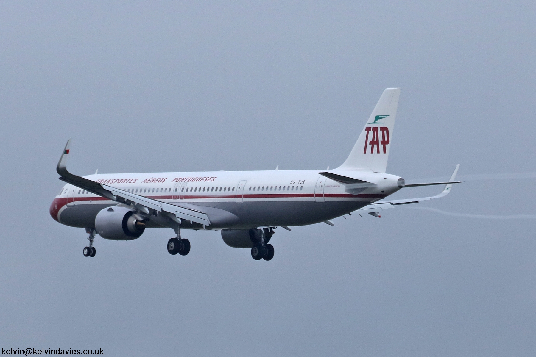 TAP A321-NEO CS-TJR