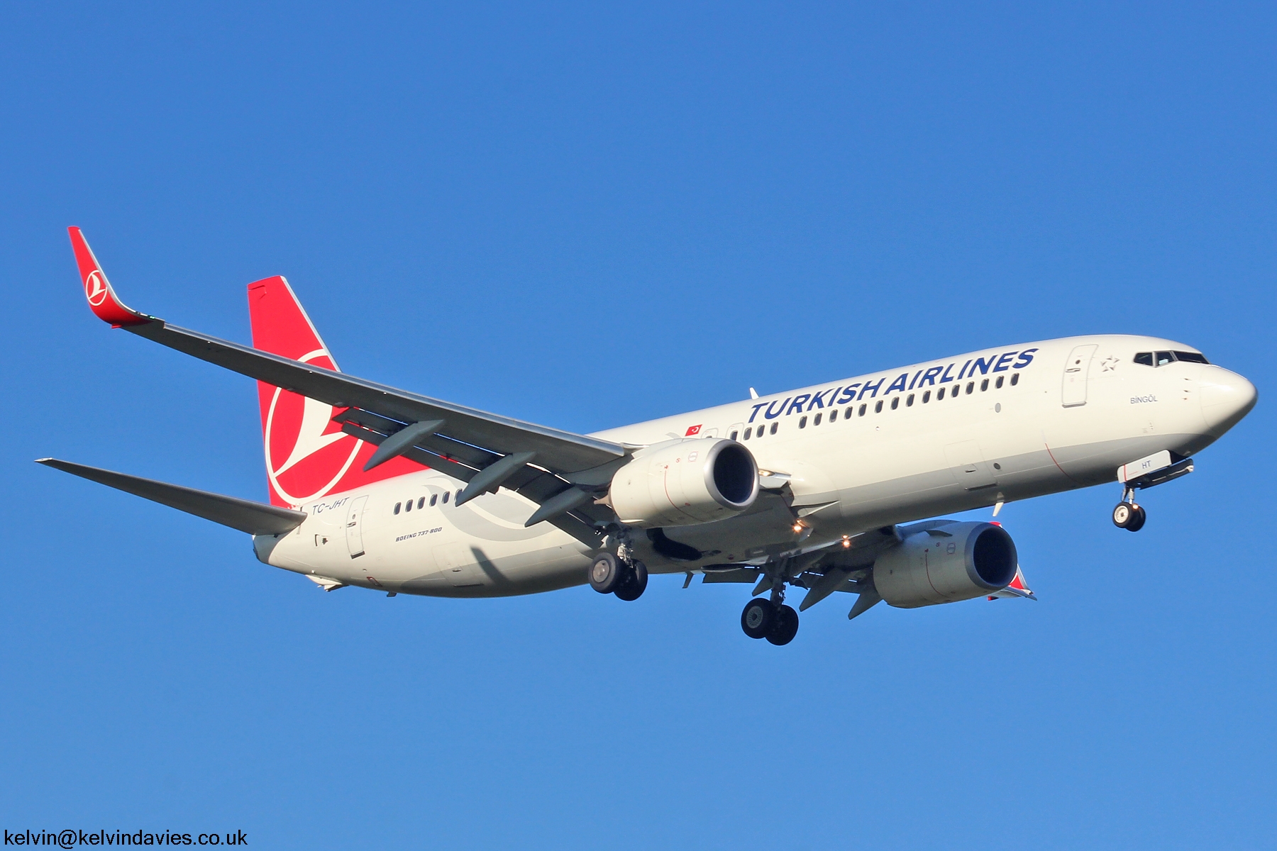 Turkish Airlines 737NG TC-JHT