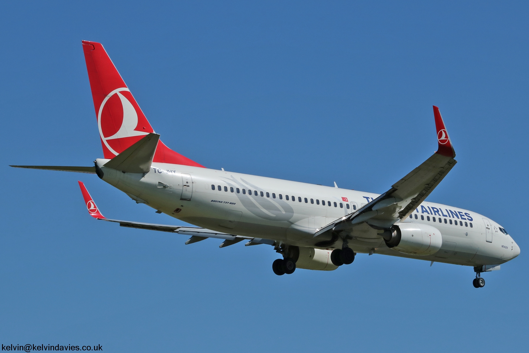 Turkish Airlines 737 TC-JHY