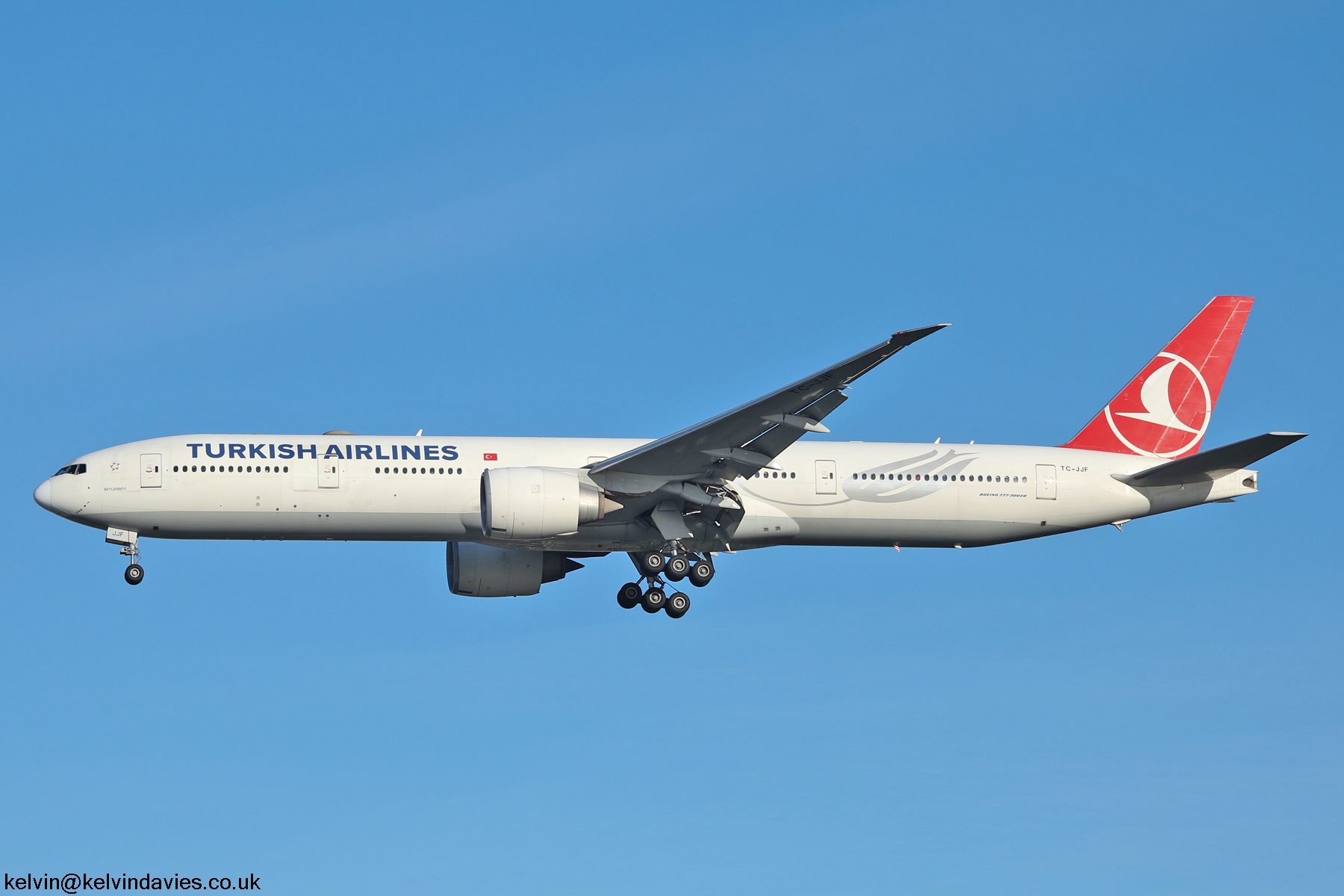 Turkish Airlines 777-300 TC-JJF