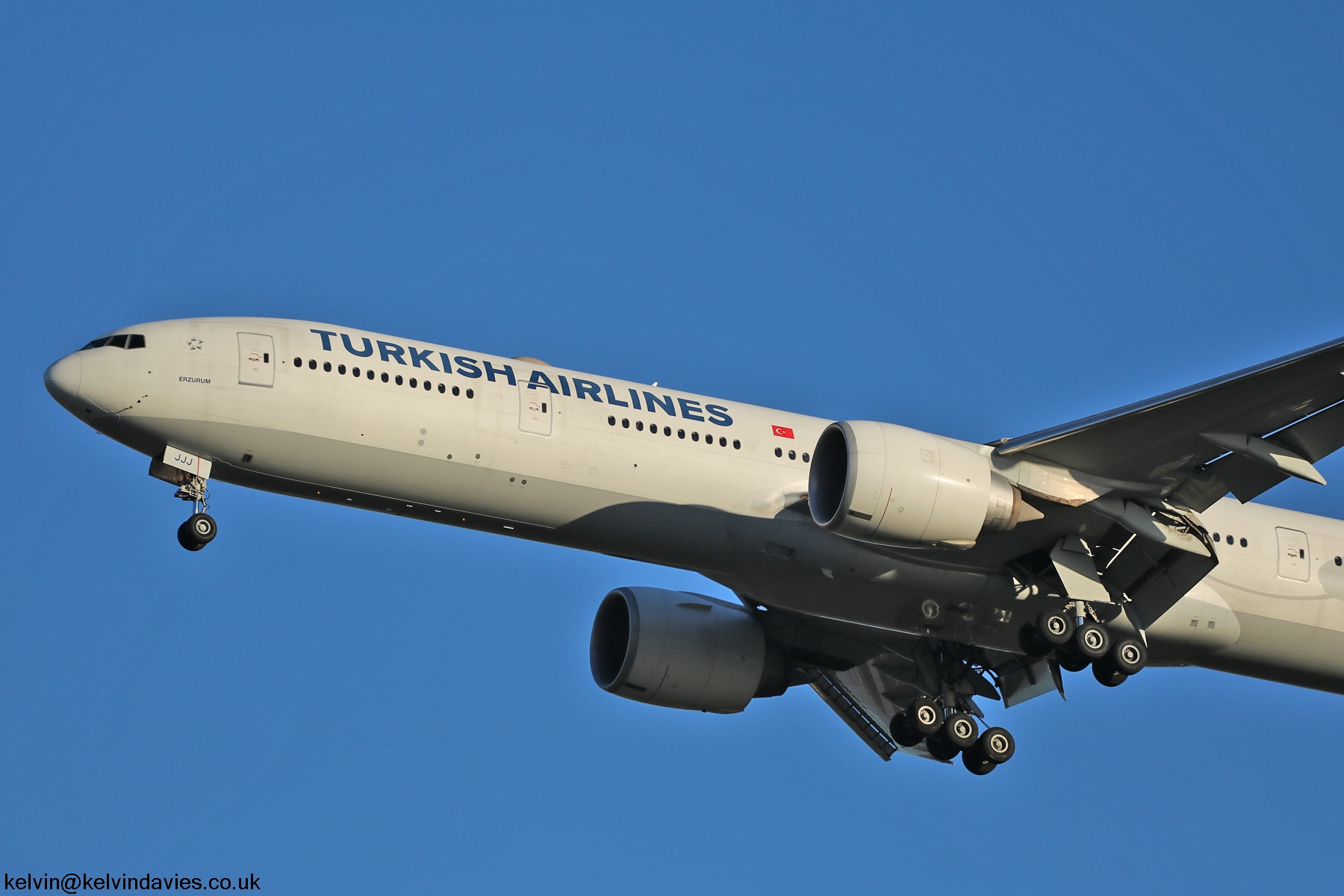 Turkish Airlines 777 TC-JJJ
