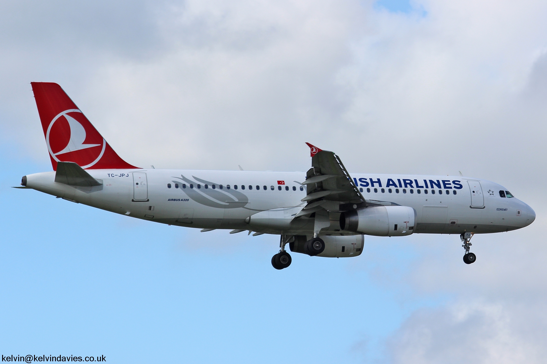 Turkish Airlines A320 TC-JPI