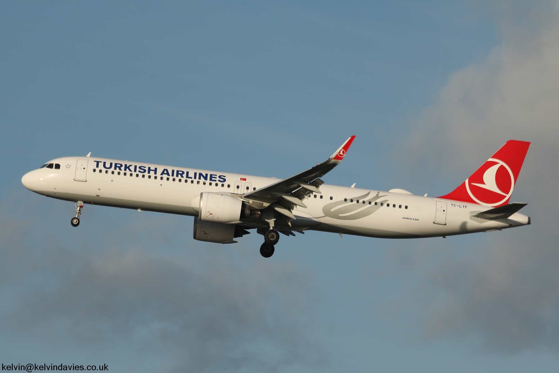 Turkish Airlines A321 TC-LTF