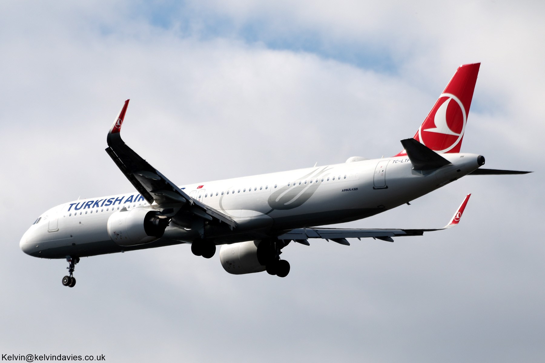 Turkish Airlines A321 TC-LTP