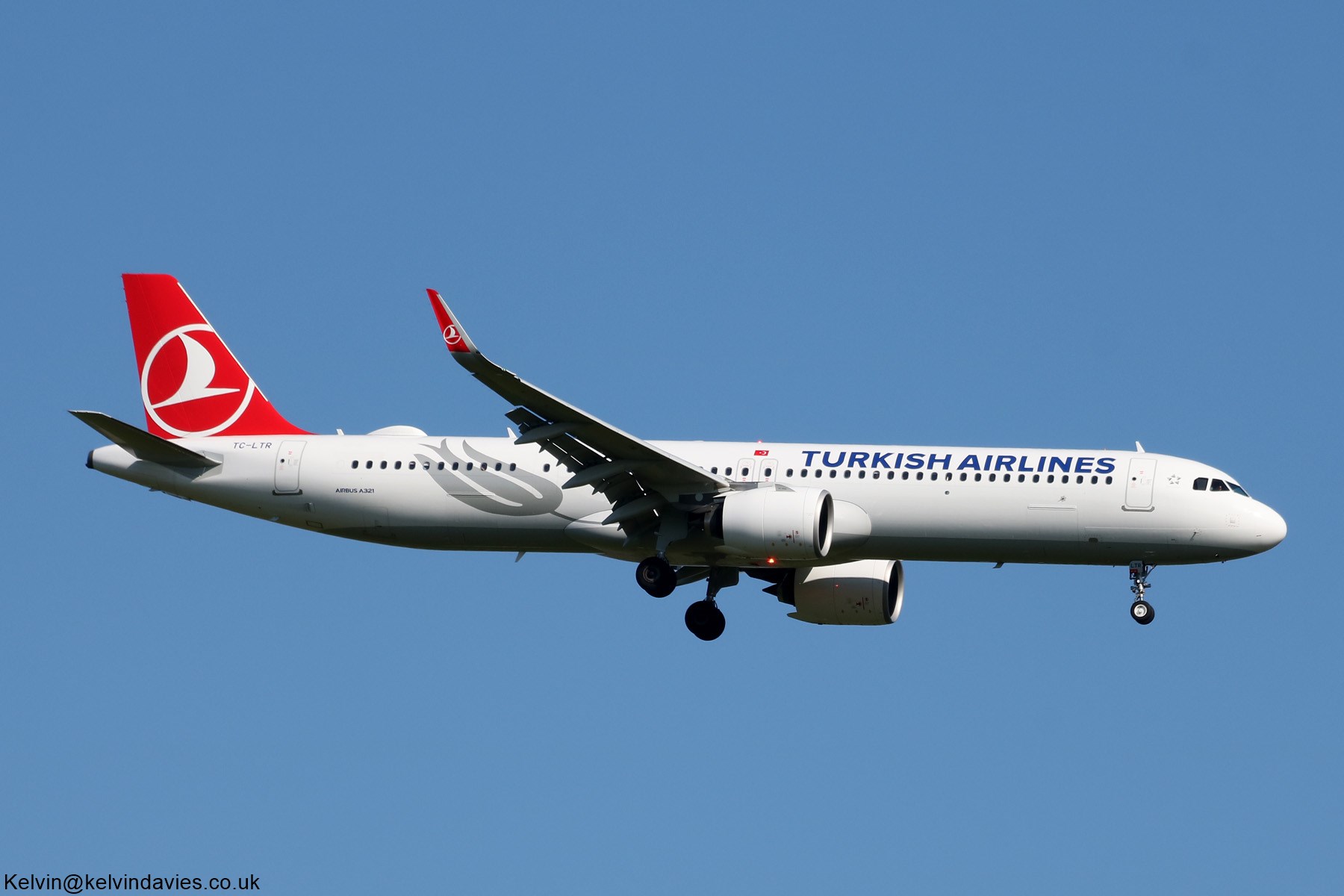 Turkish Airlines A321 TC-LTR