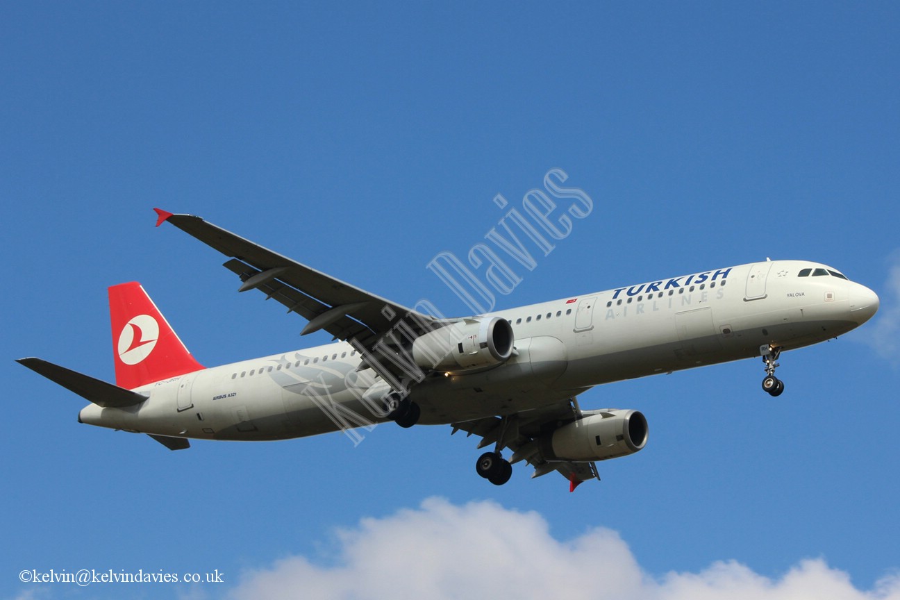 Turkish Airlines A321 TC-JRH