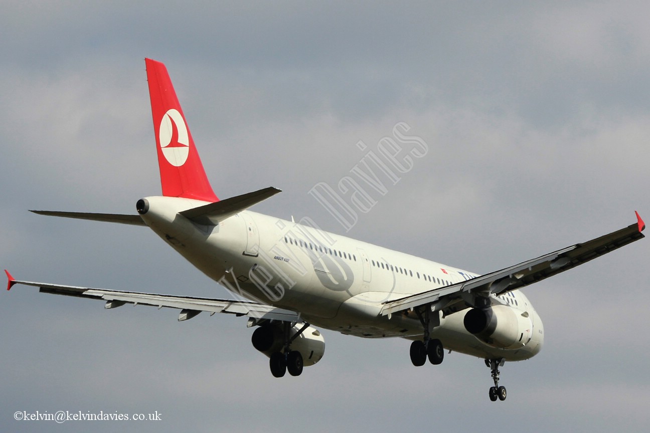 Turkish Airlines A321 TC-JRH