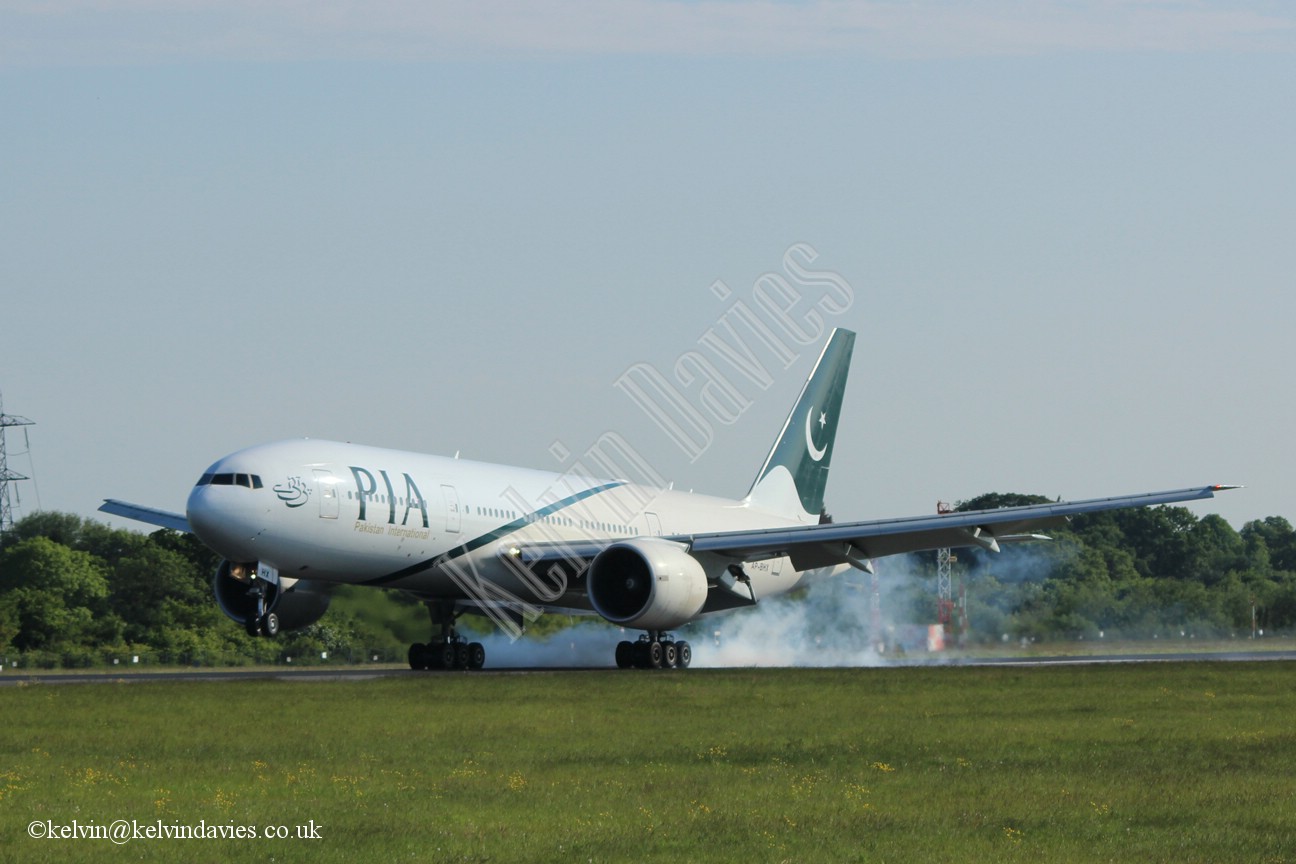 Pakistan Airlines B777 AP-BHX