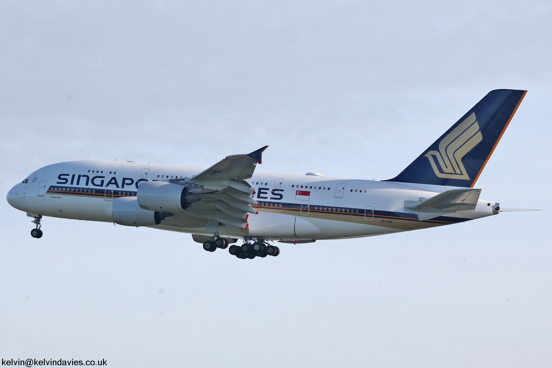 Singapore Airlines A380 9V-SKR