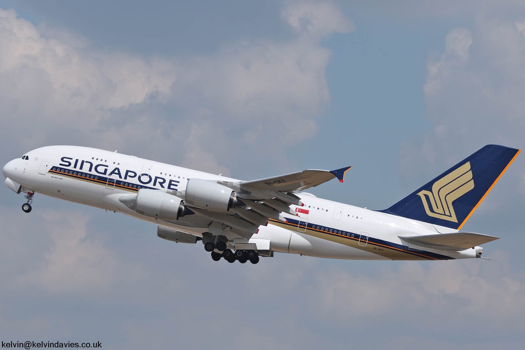 Singapore Airlines A380 9V-SKV