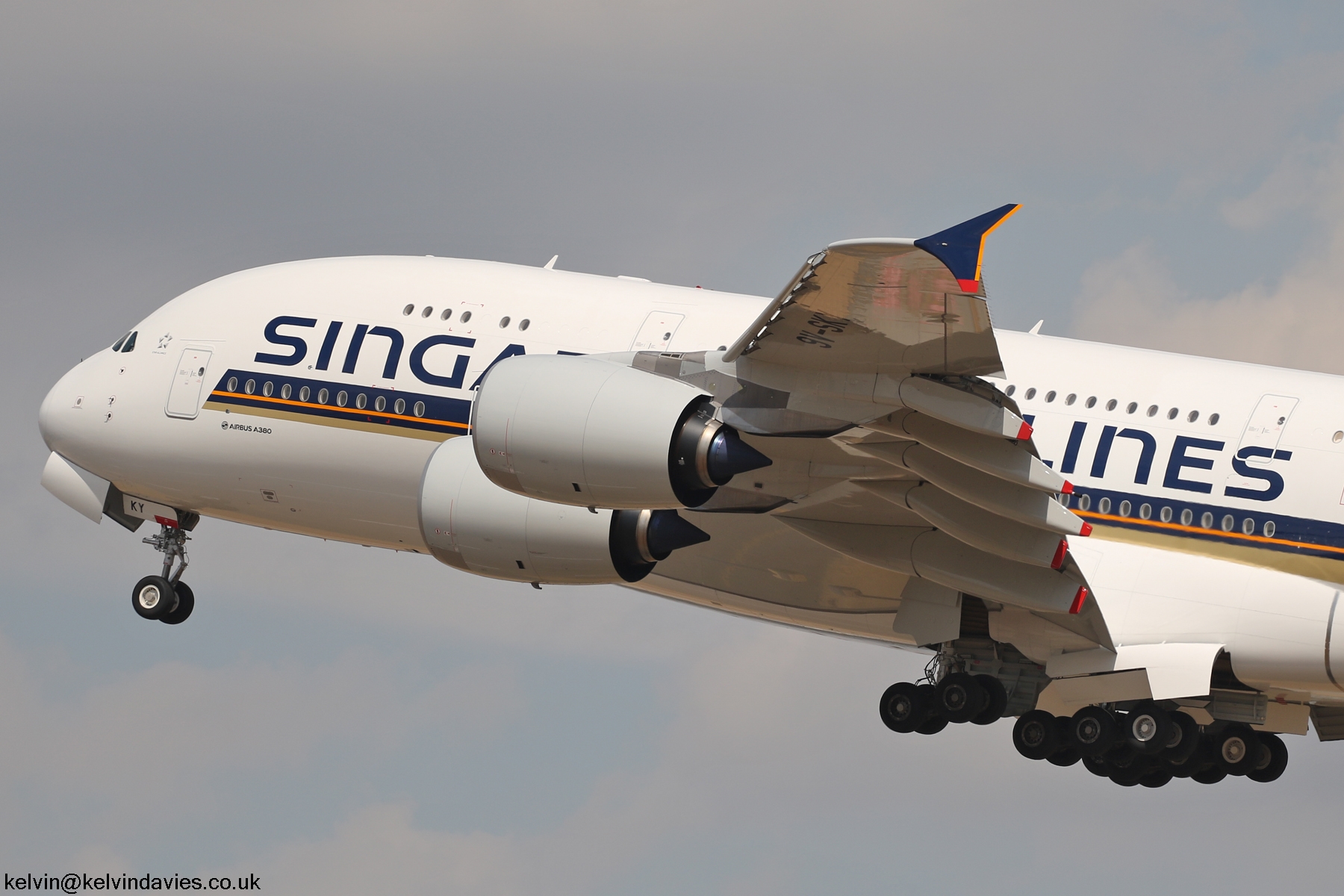 Singapore Airlines A380 9V-SKY