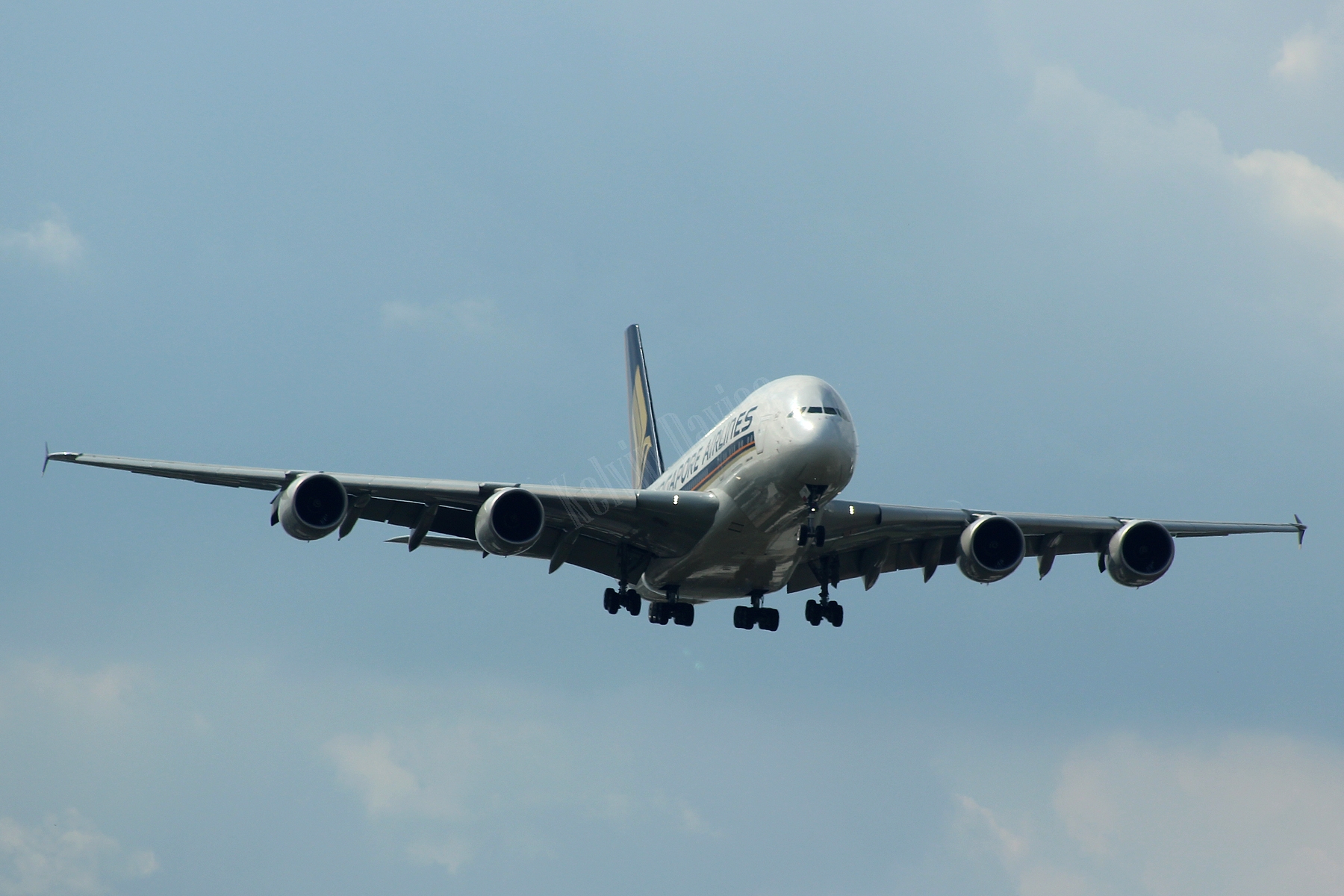 Singapore Airlines A380 9V-SKR