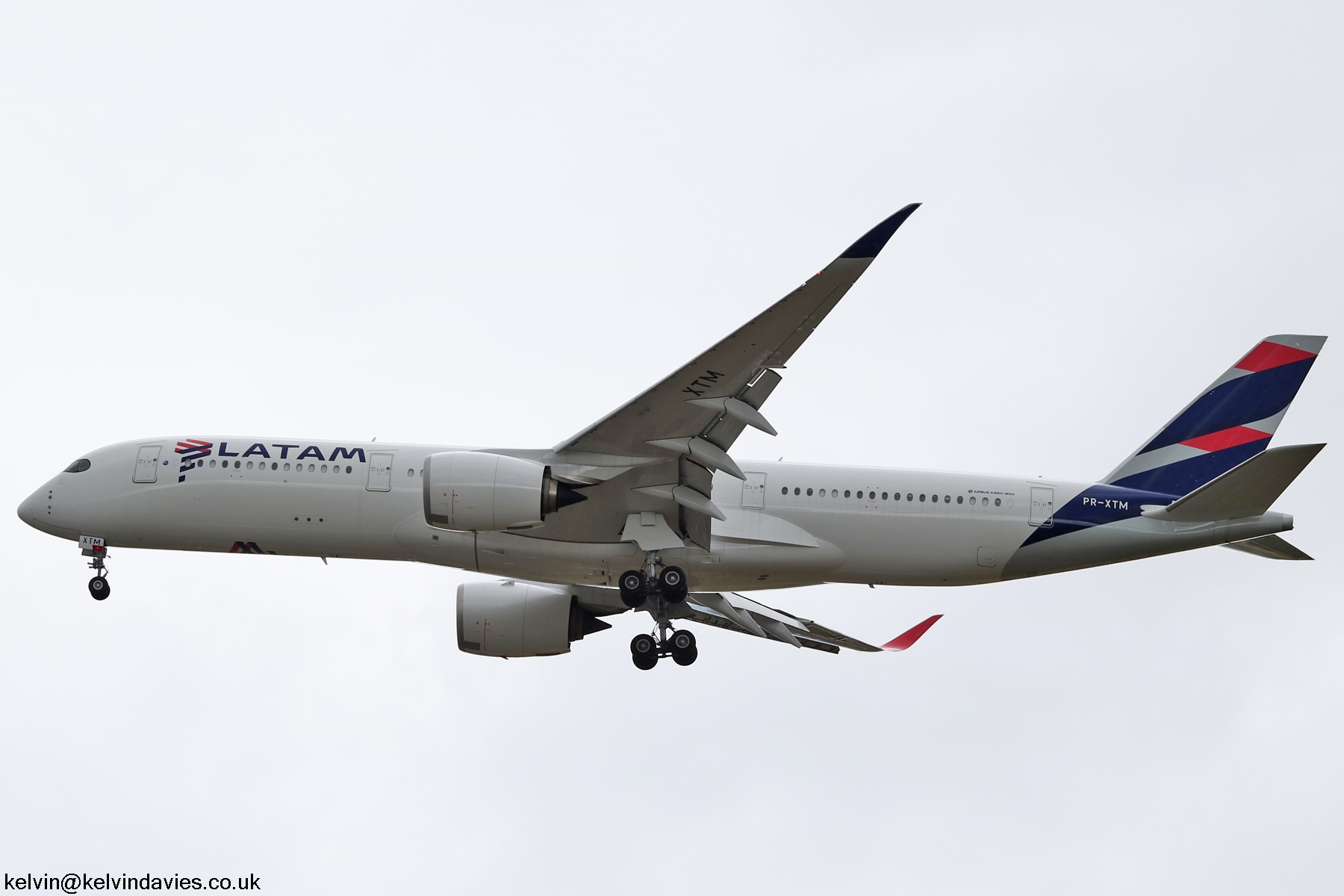 Latam A350 PR-XTM