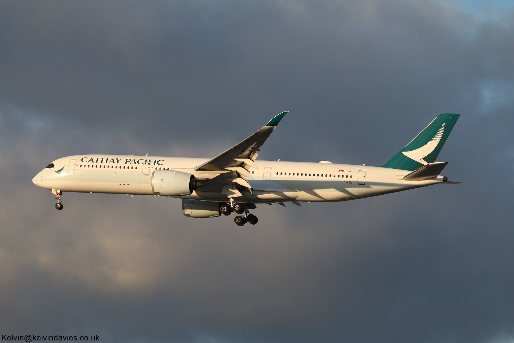 Cathay Pacific A350 B-LRA