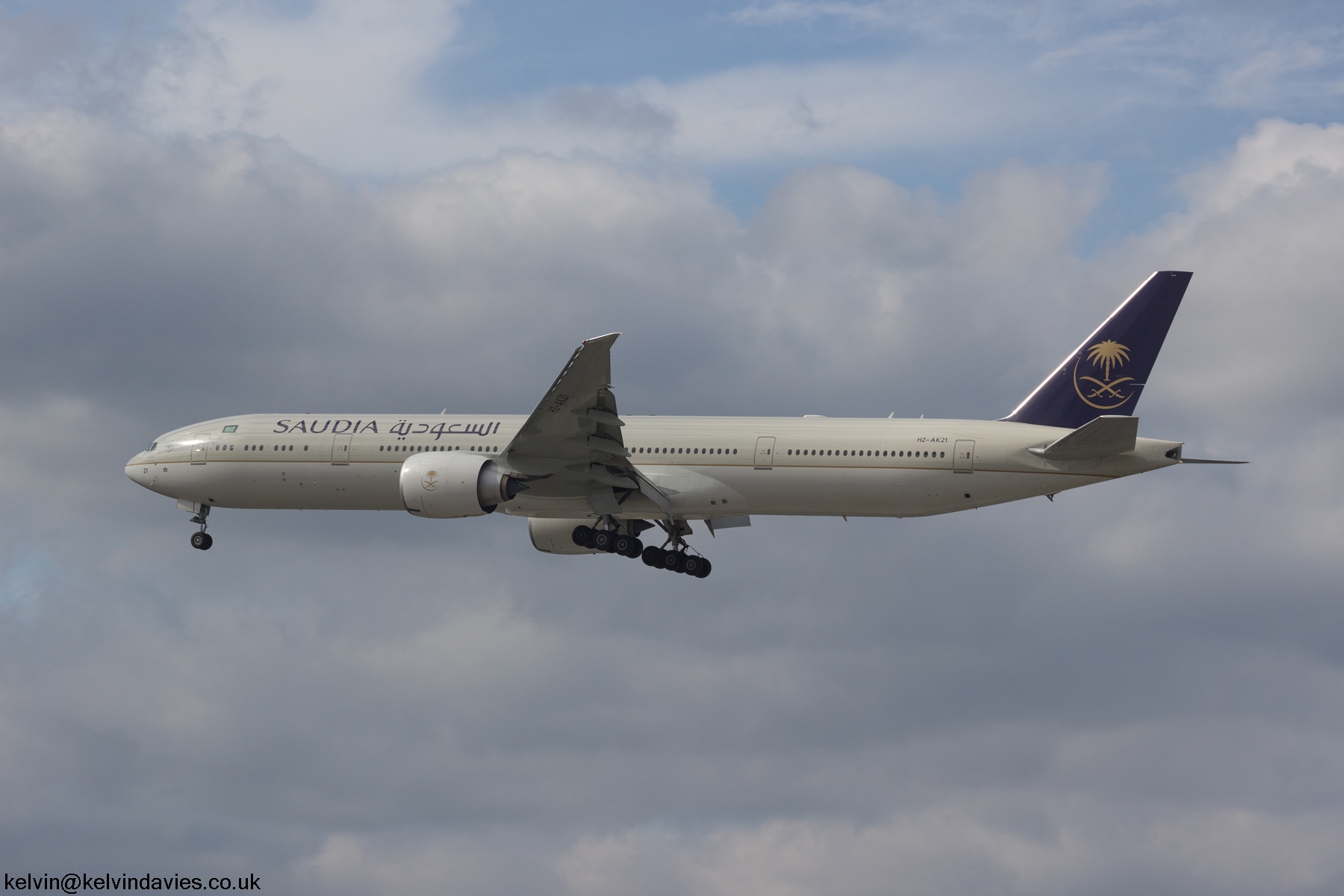 Saudi Arabian 777 HZ-AK21