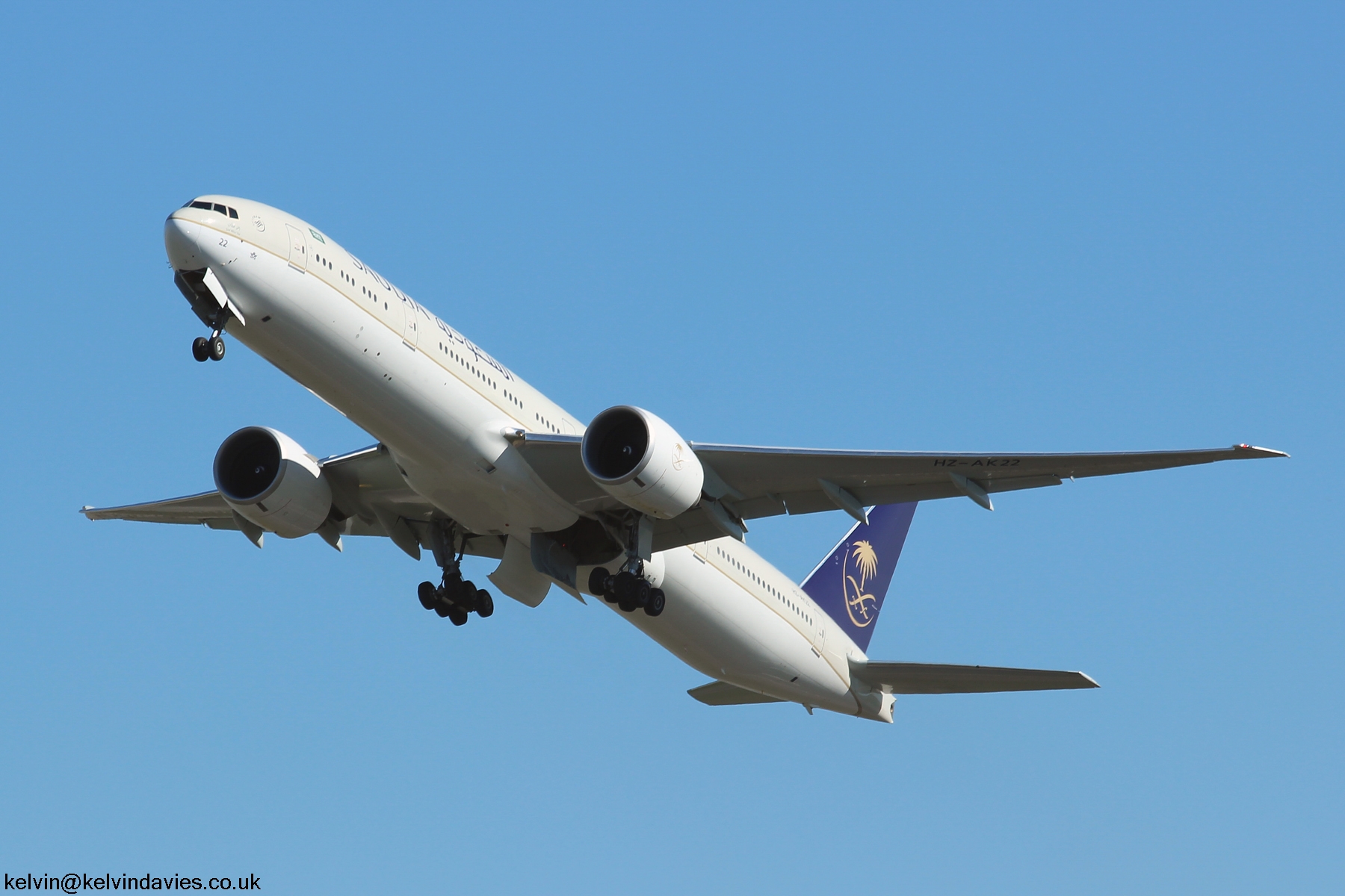 Saudi Arabian 777 HZ-AK22