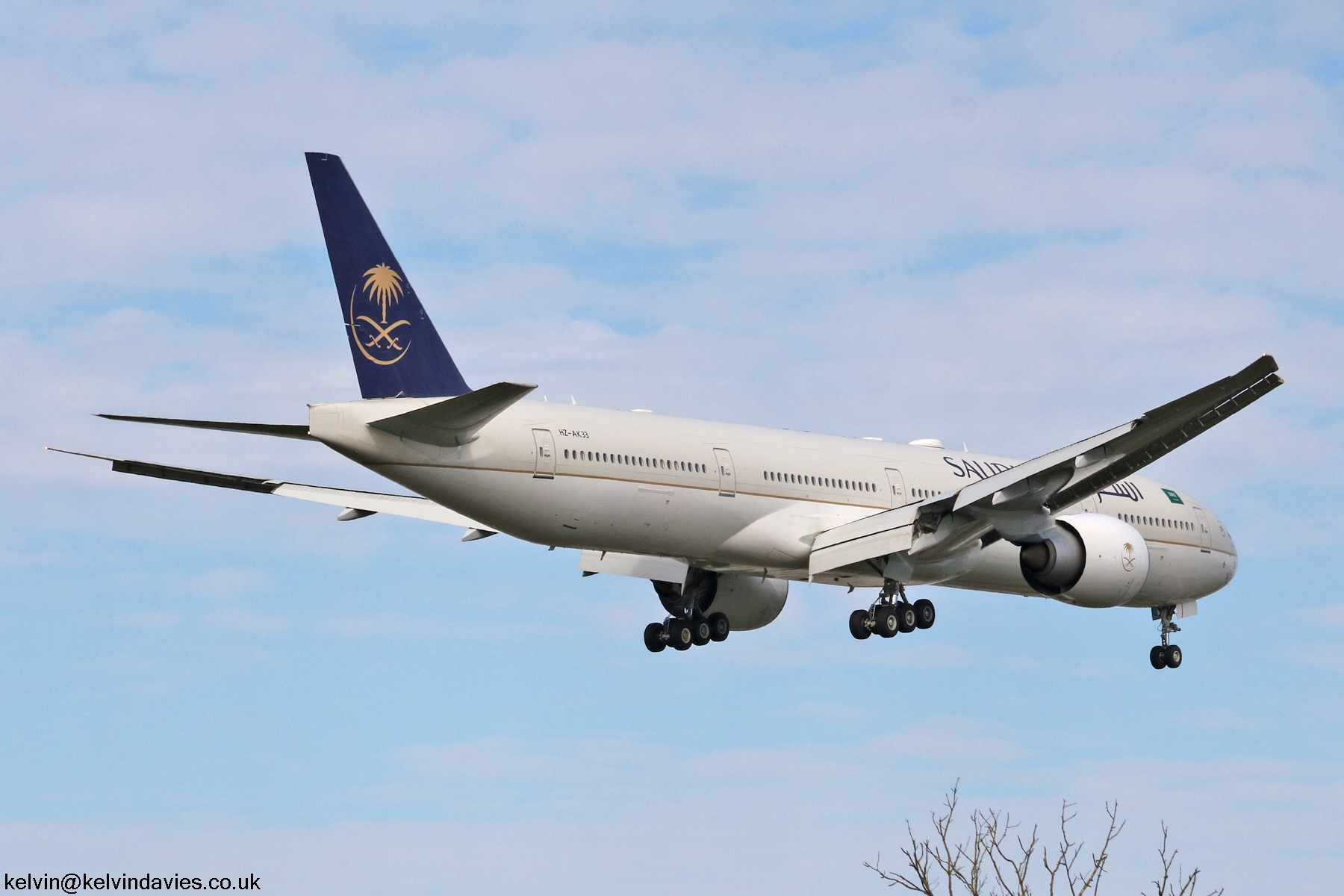 Saudi Arabian 777 HZ-AK33