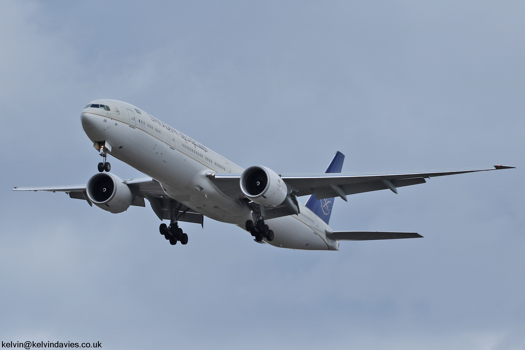 Saudi Arabian Airlines 777 HZ-AK38