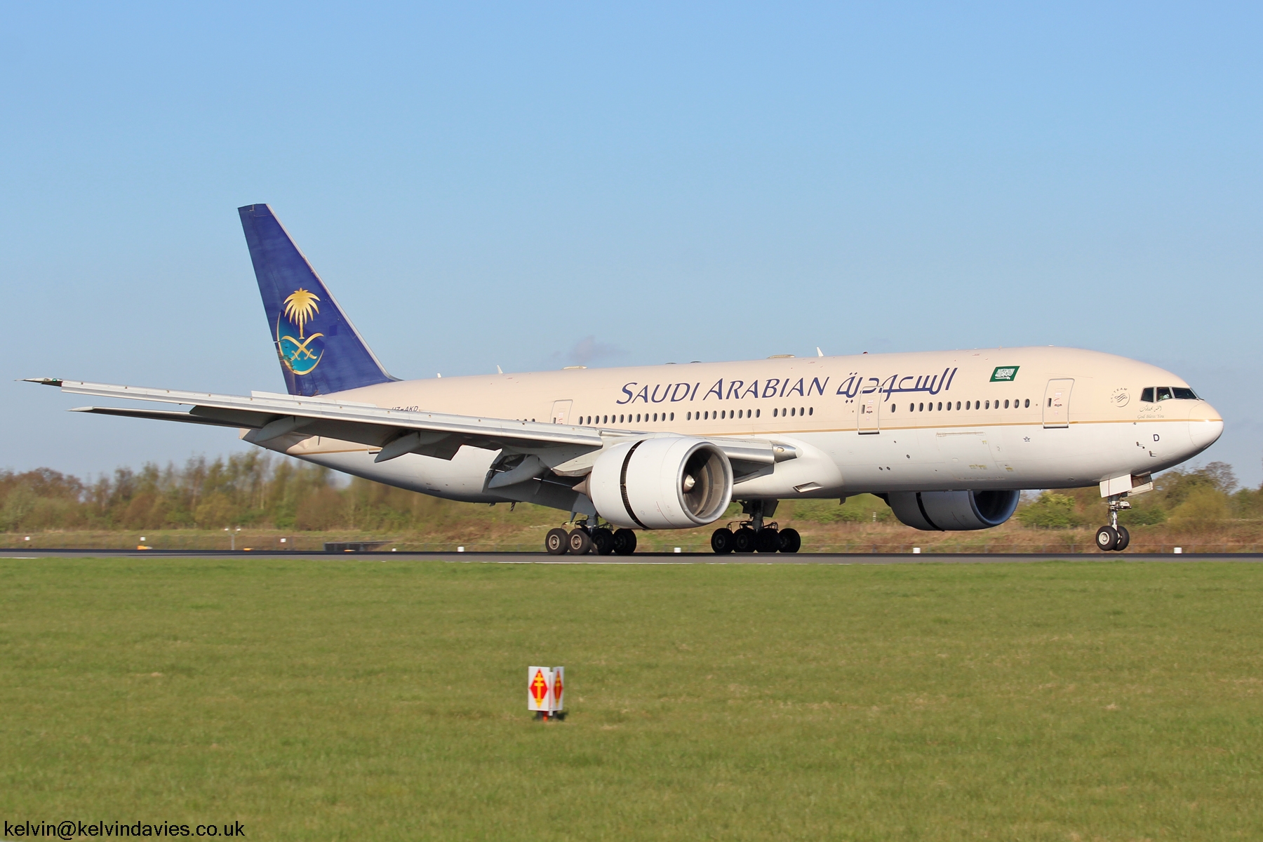 Saudi Arabian 777 HZ-AK25