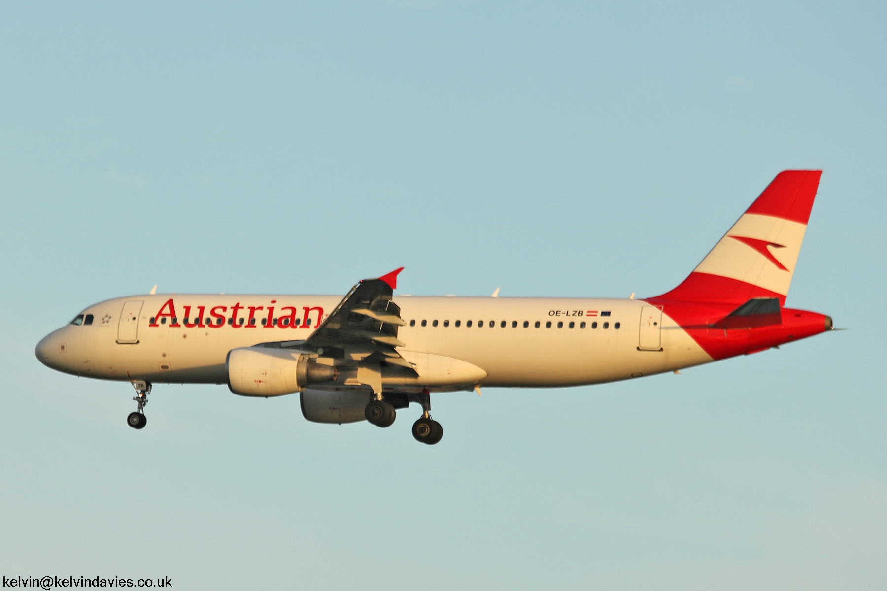 Austrian Airlines A320 OE-LZB