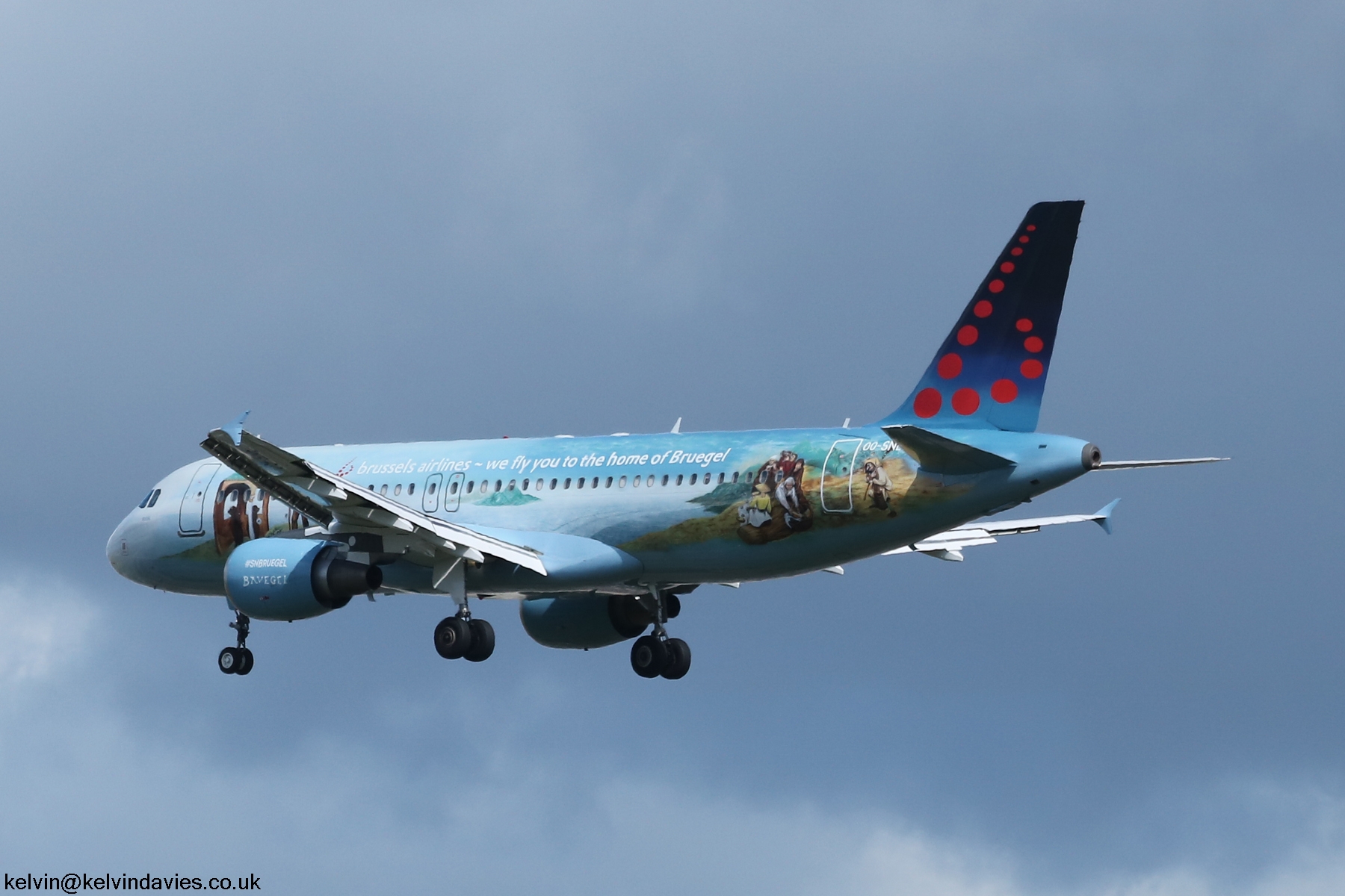 Brussels Airlines A320 OO-SNE
