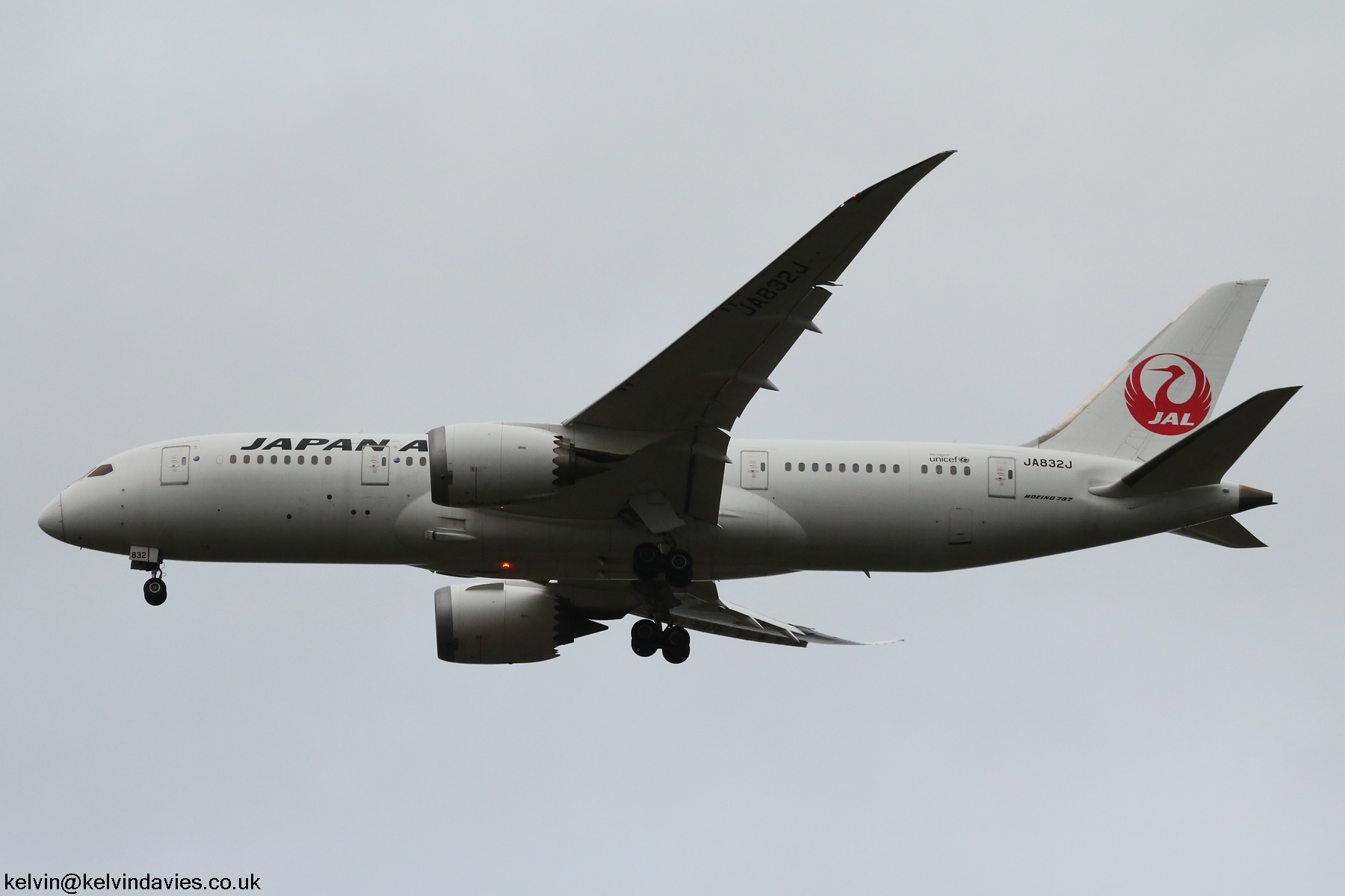 Japan Airlines 787 JA832J