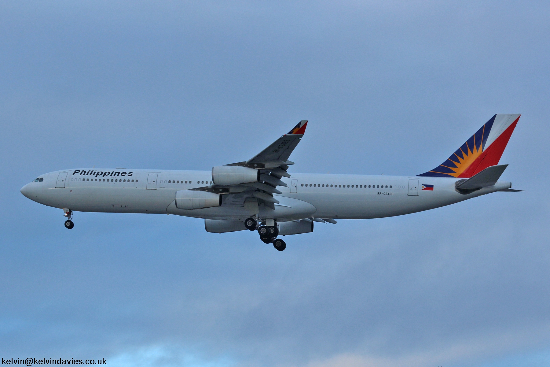 Philippine Airlines A340 RP-C3439