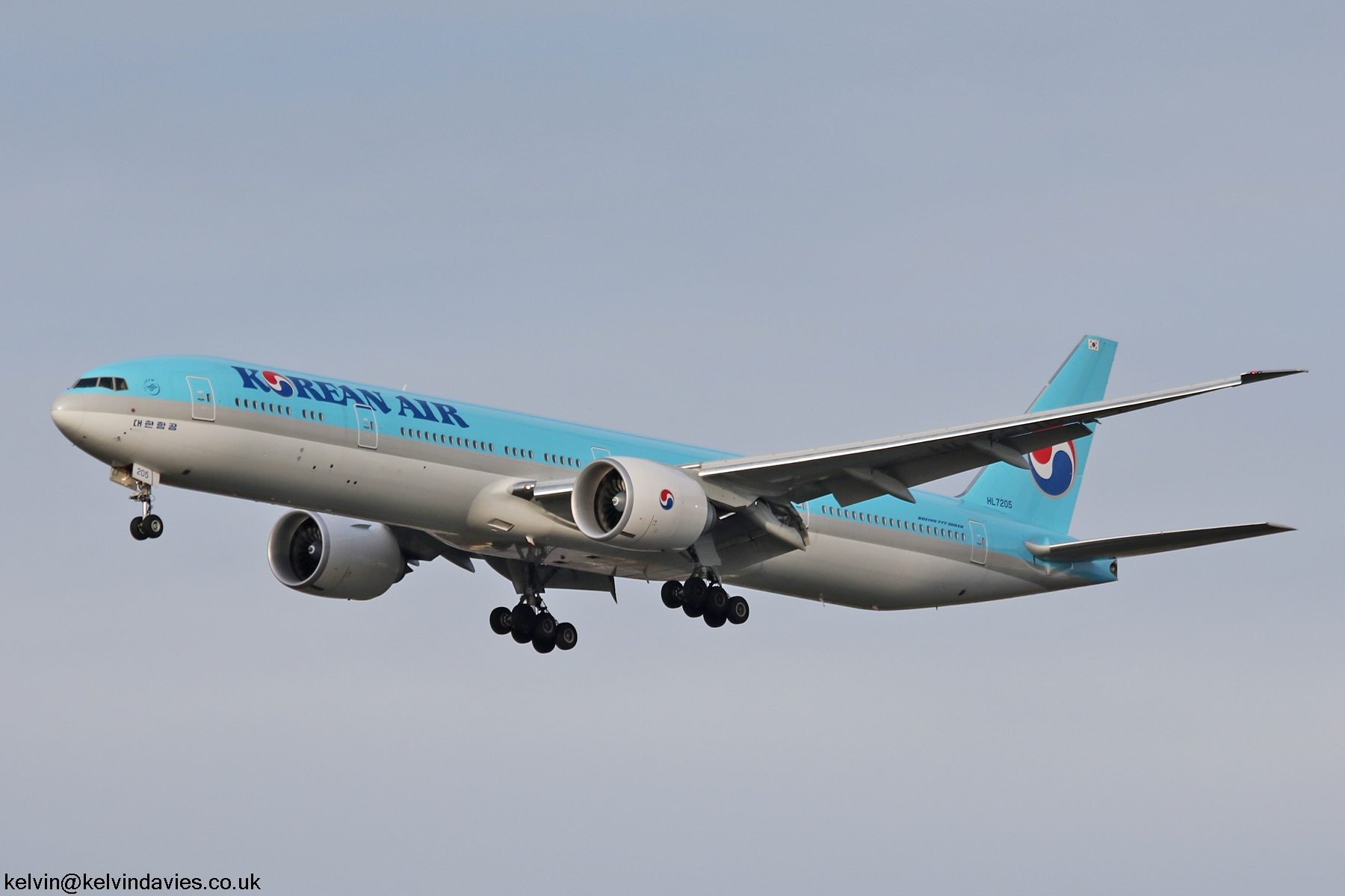 Korean Air 777 HL7205