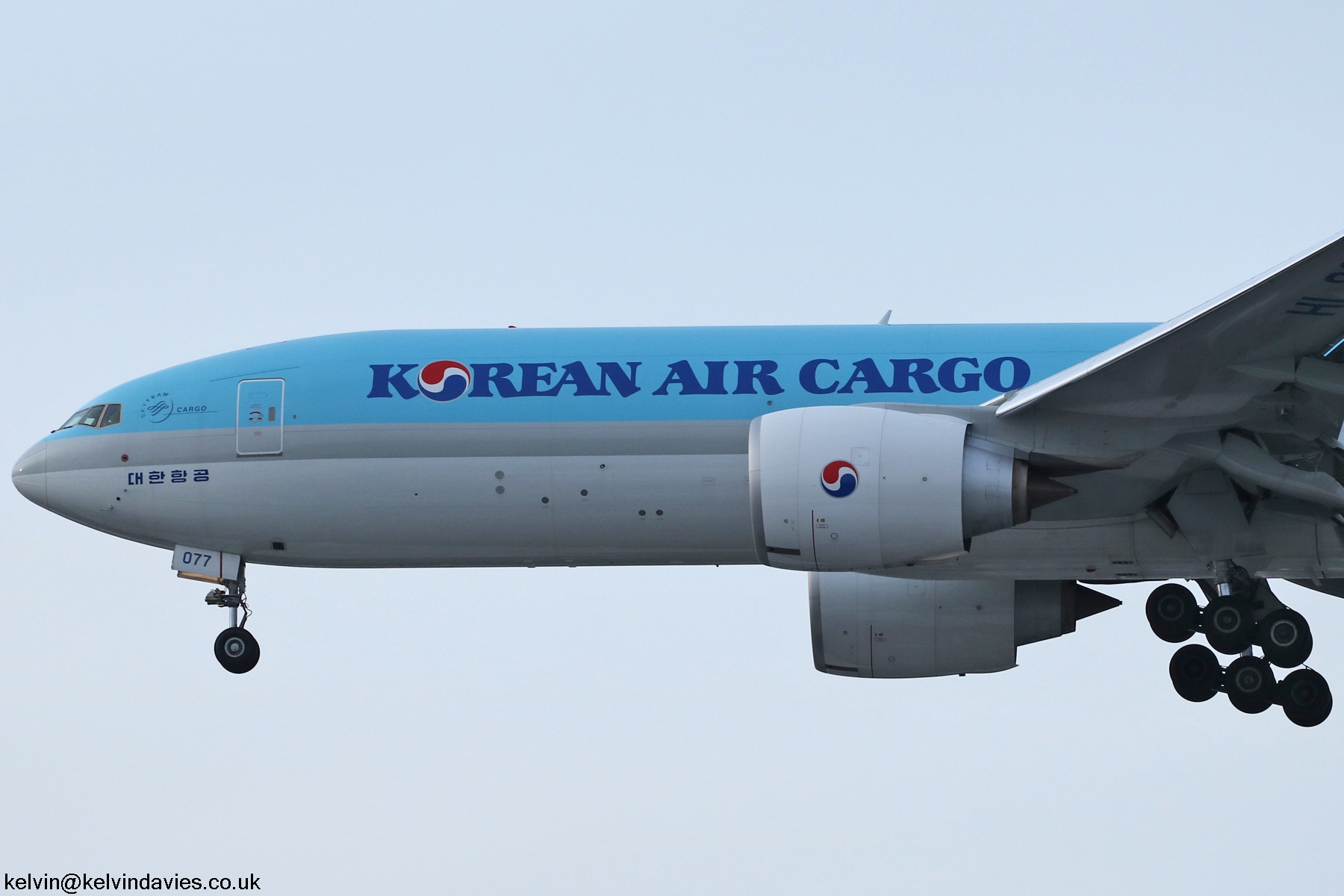 Korean Air 777 HL8077