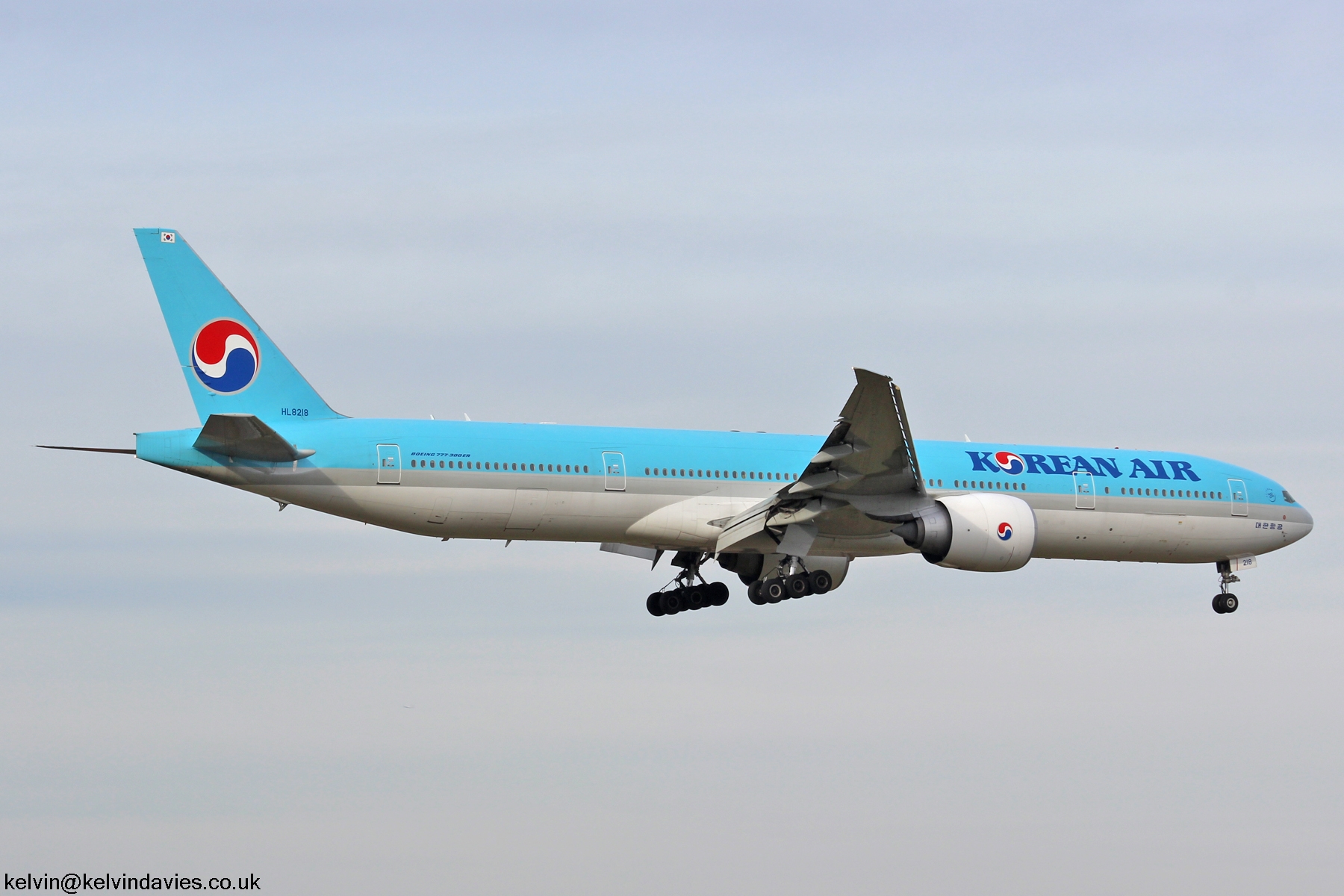 Korean Air 777 HL8218