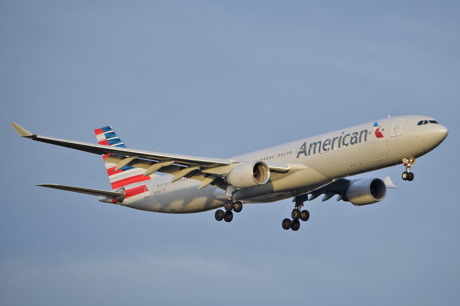 N276AY American Airlines A330