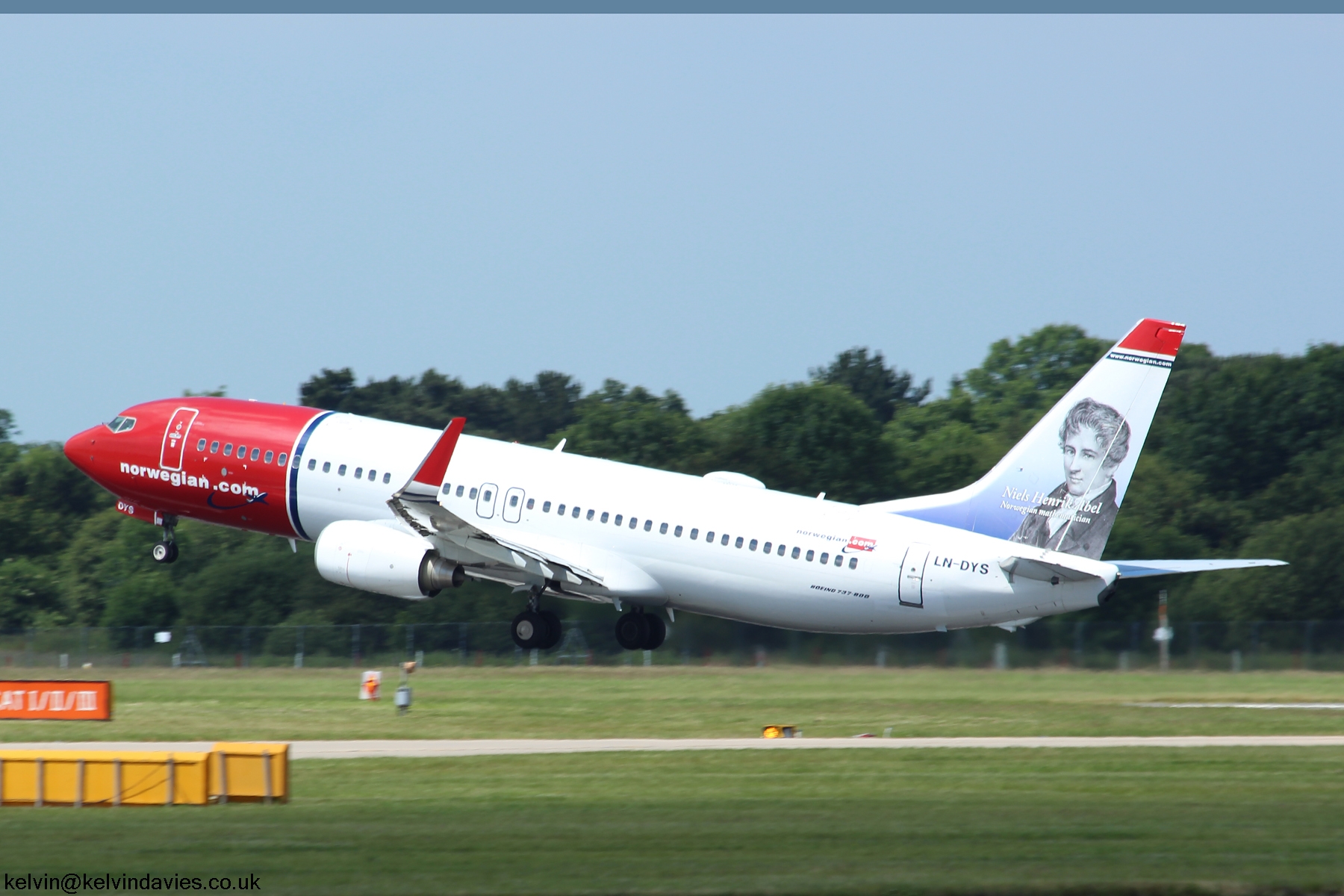 Norwegian 737 LN-DYS