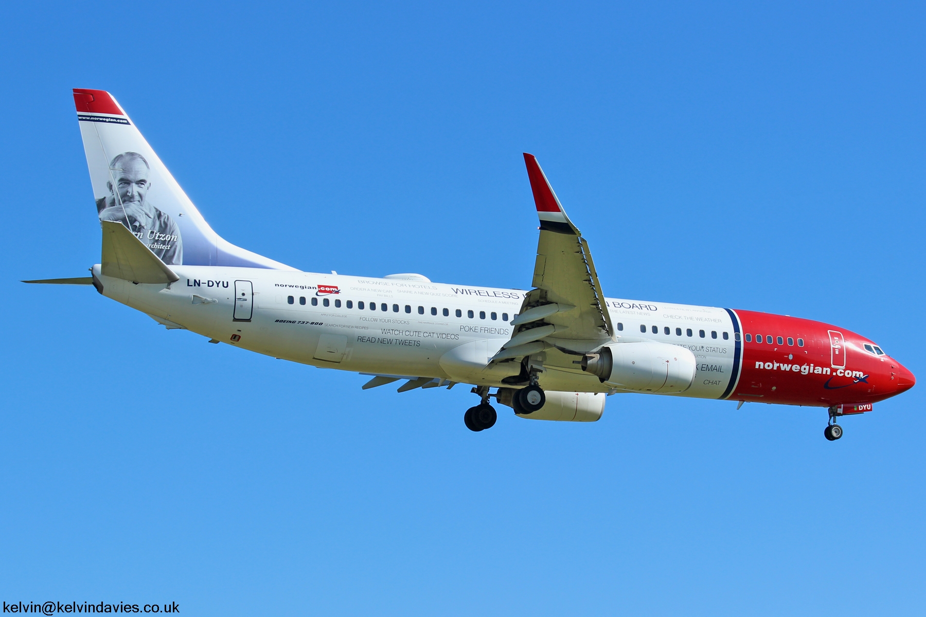 Norwegian 737NG LN-DYU