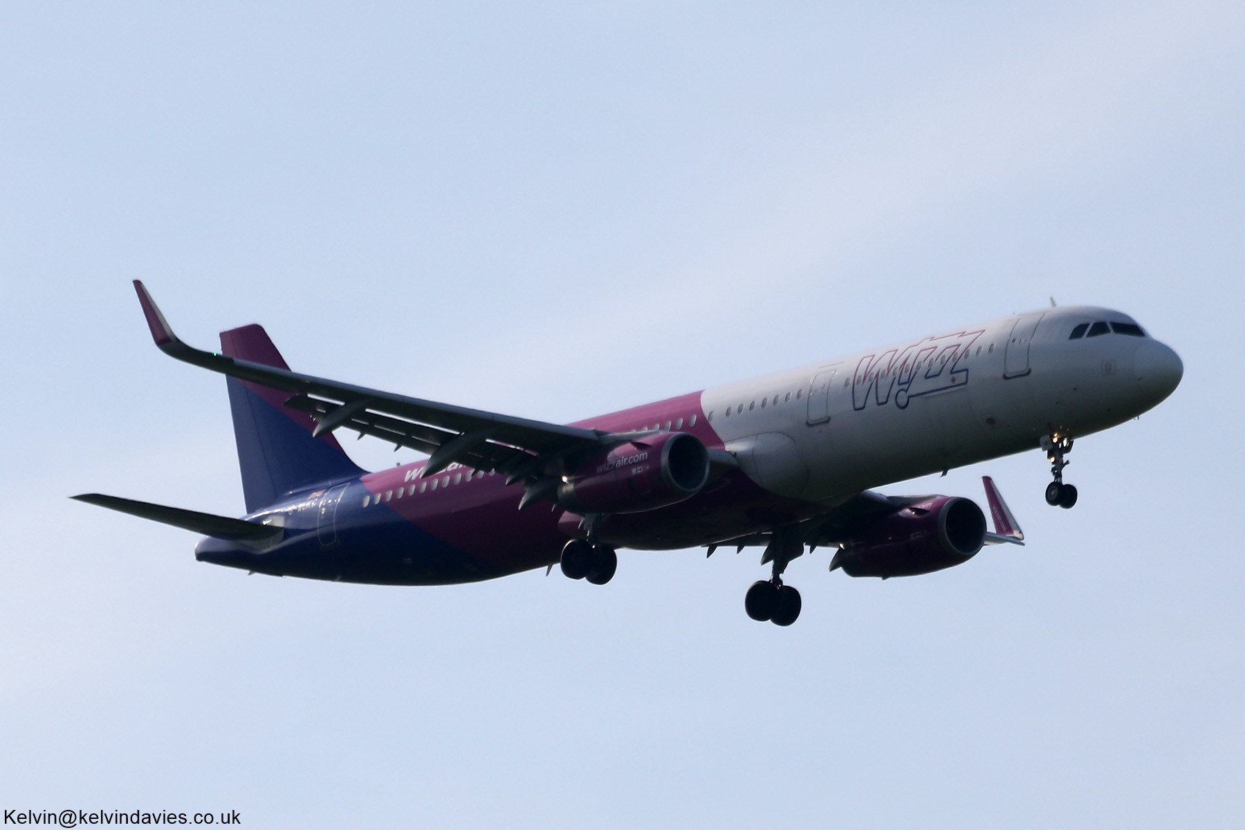Wizz Air UK A321 G-WUKC