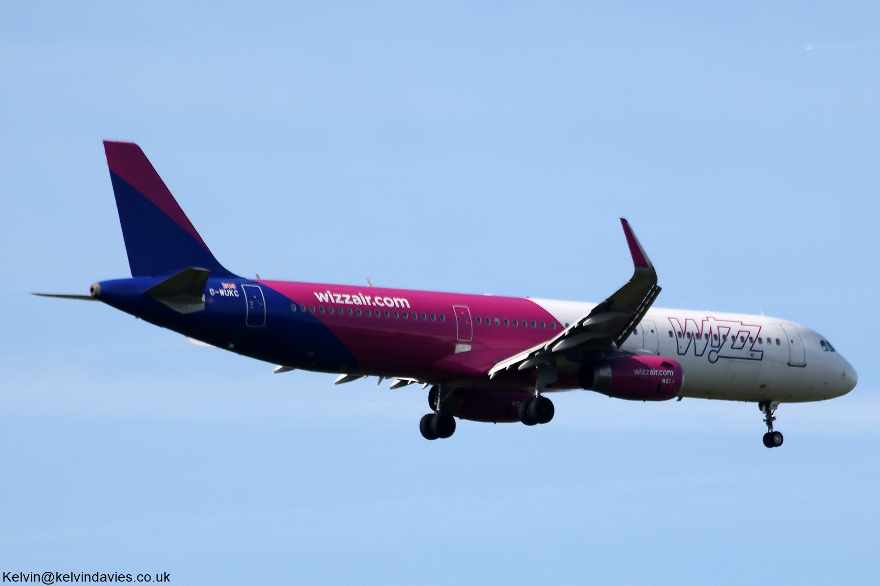 Wizz Air UK A321 G-WUKC