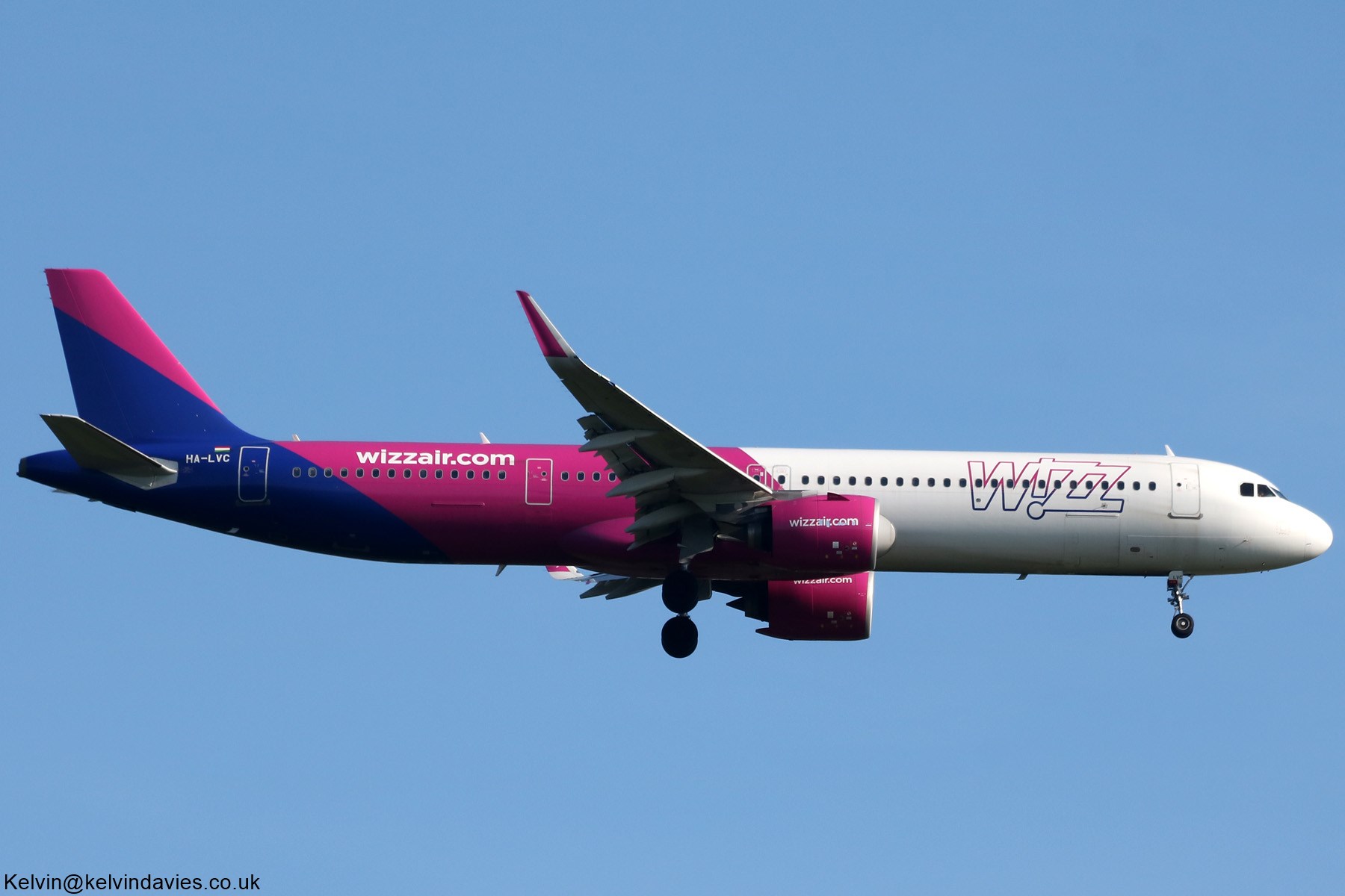 Wizz Air A321 HA-LVC