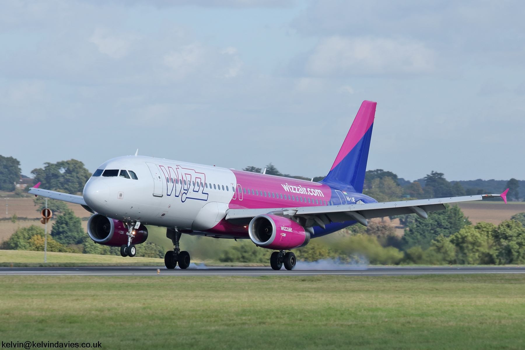 Wizz Air A320 HA-LWE