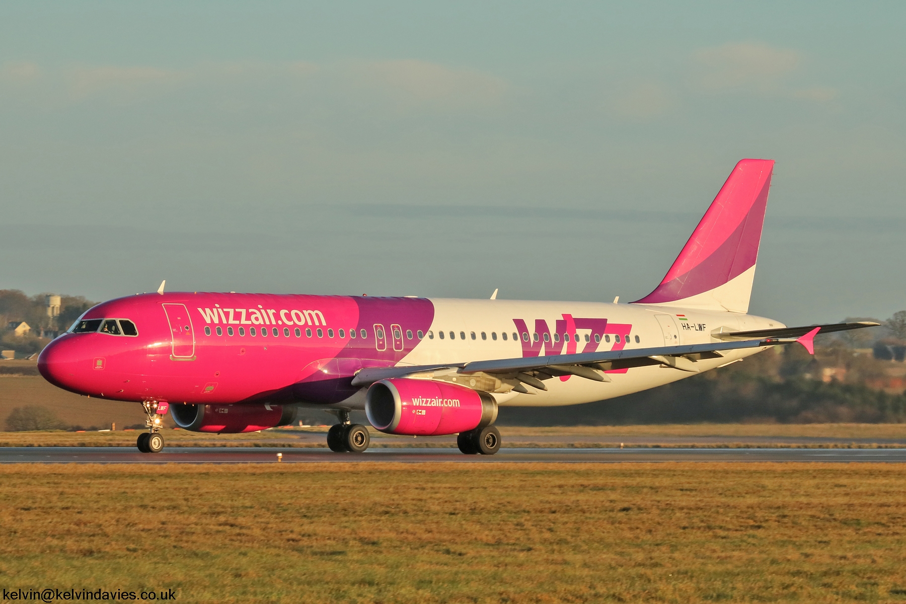 Wizz Air A320 HA-LWF
