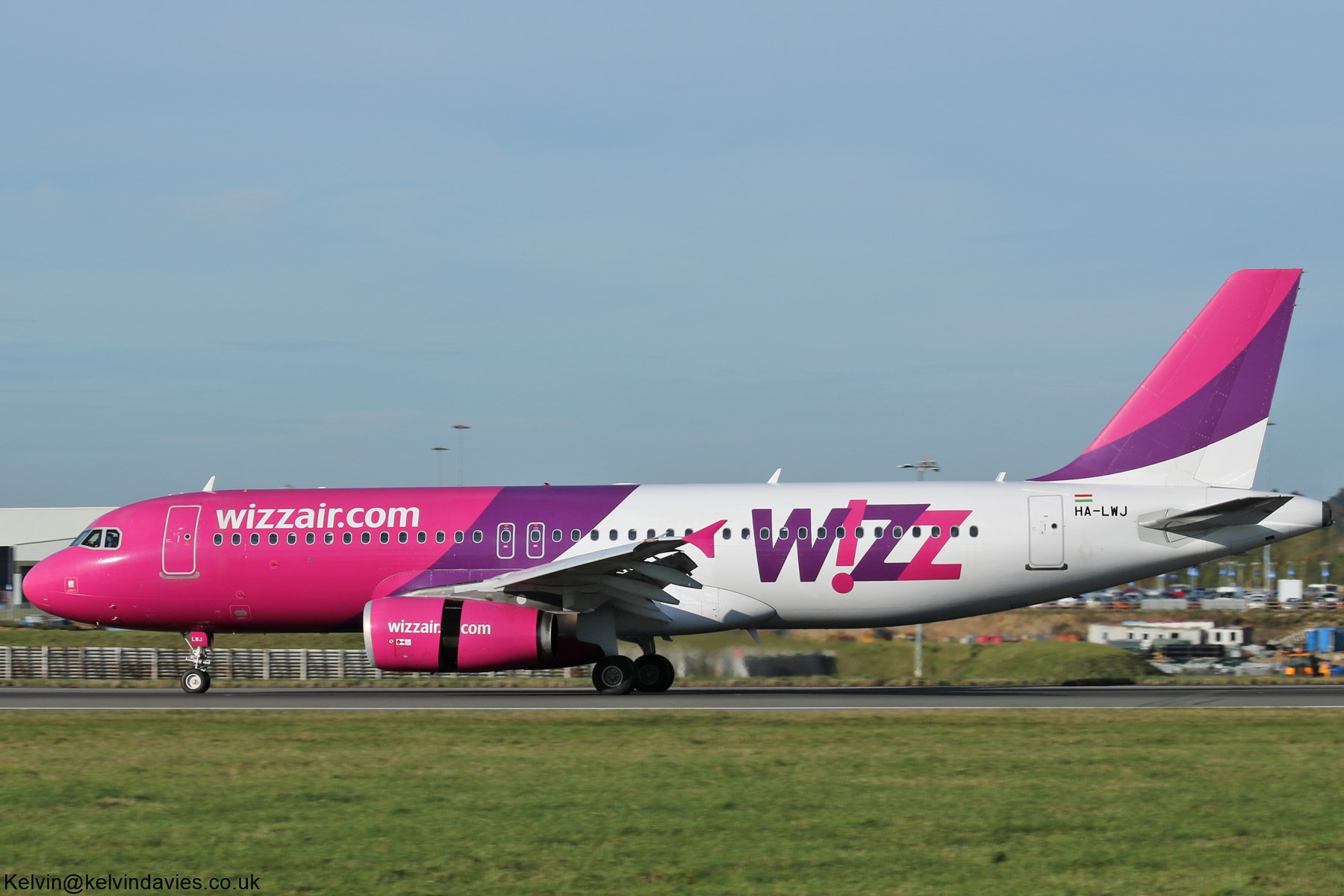 Wizz Air A320 HA-LWJ