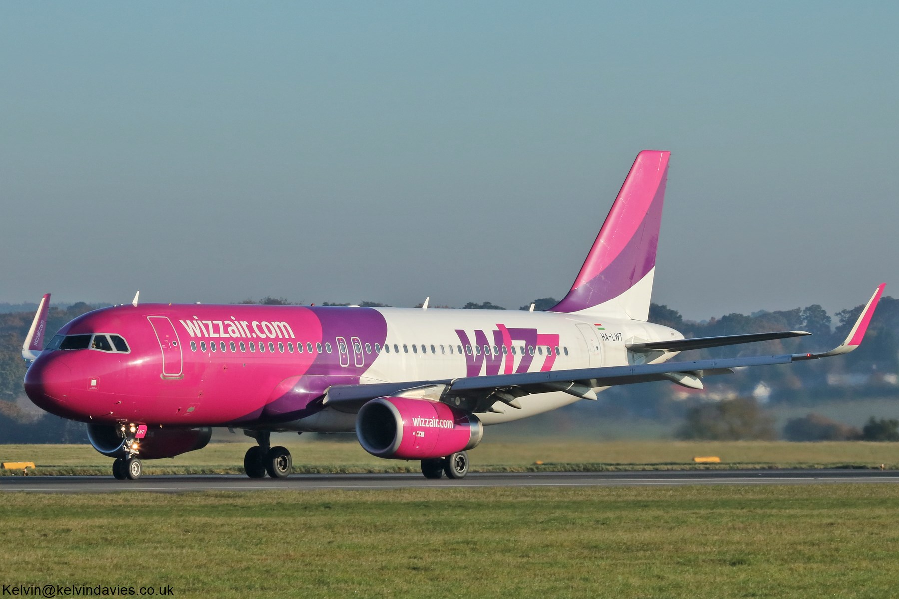 Wizz Air A320 HA-LWT