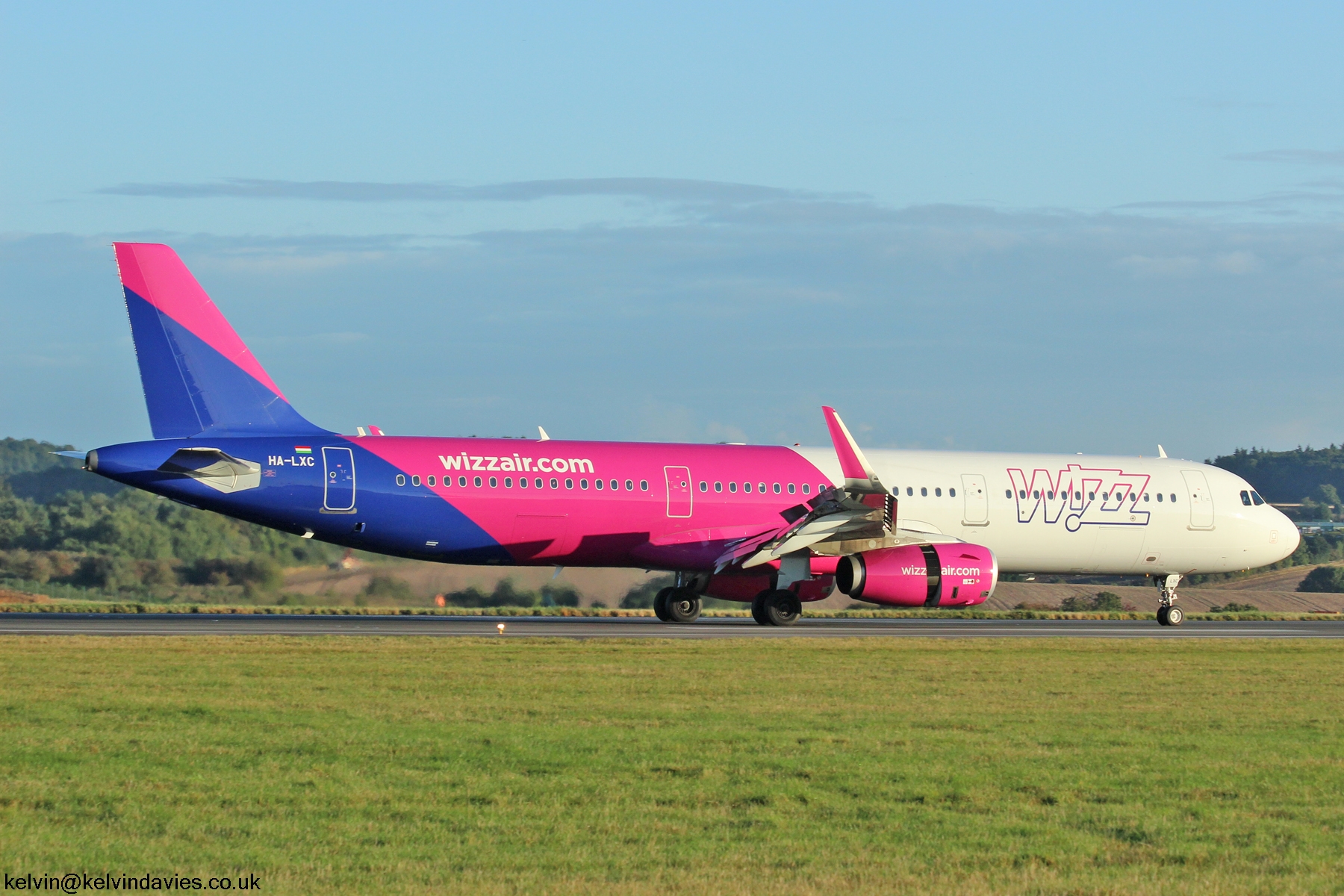 Wizz Air A321 HA-LXC