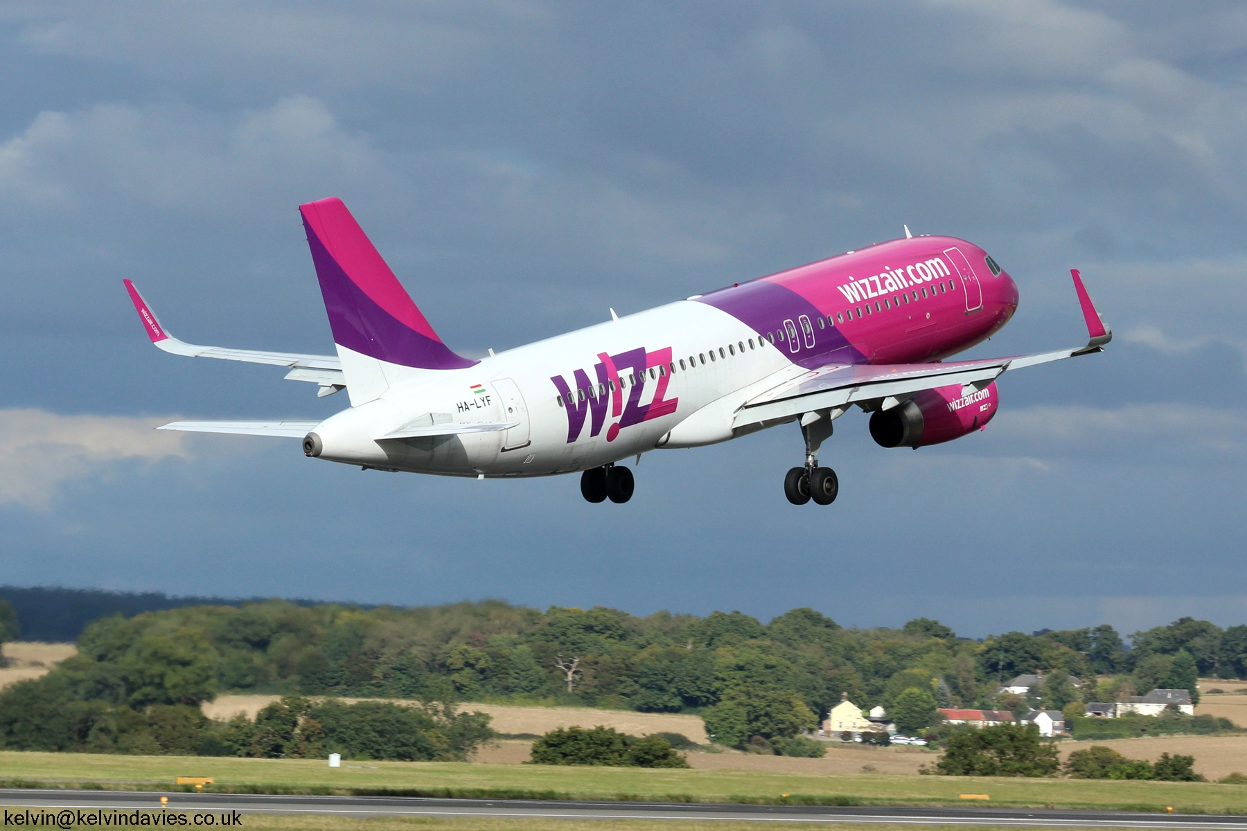 Wizz Air A320 HA-LYF