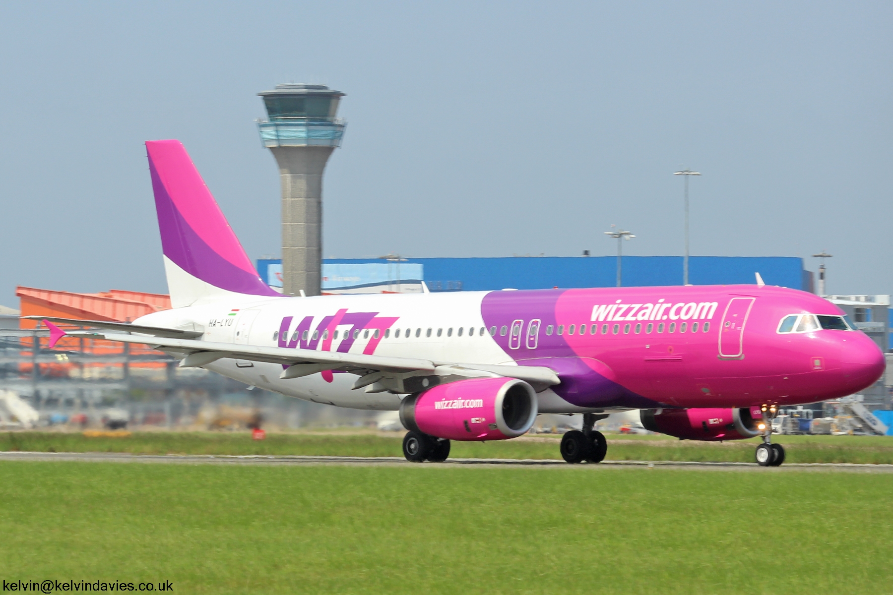 Wizz Air A320 HA-LYU