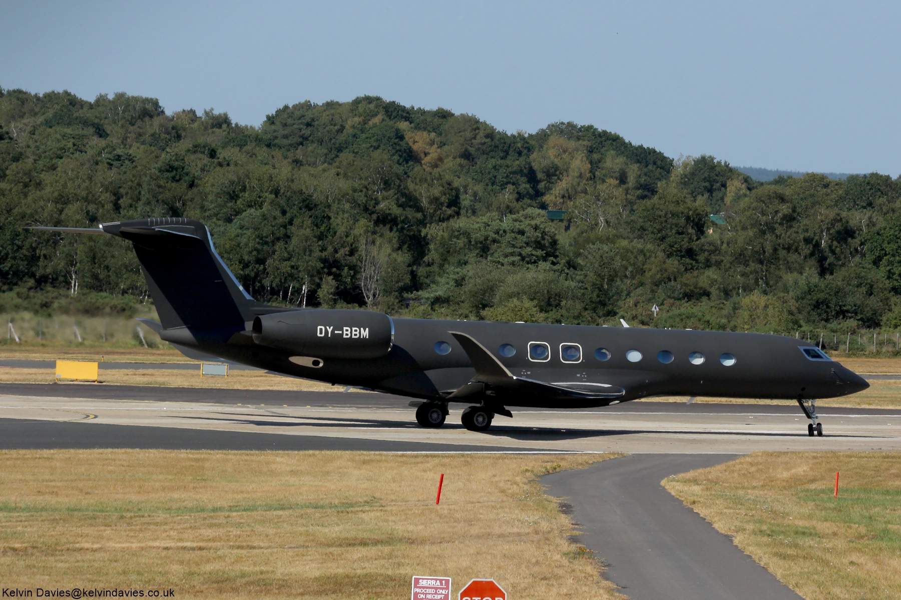 Blackbird Air Charter Gulfstream GVIII OY-BBM