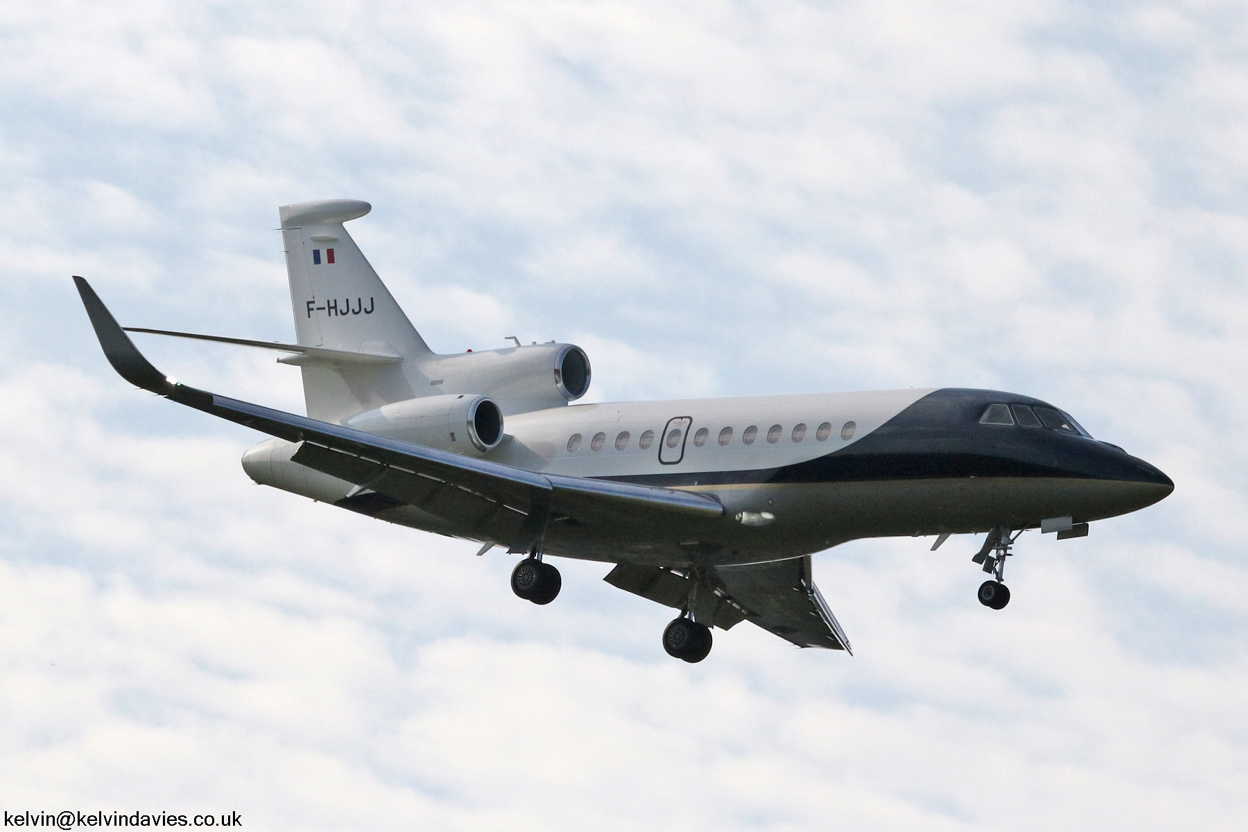 JC Decaux Group Falcon 900LX F-HJJJ