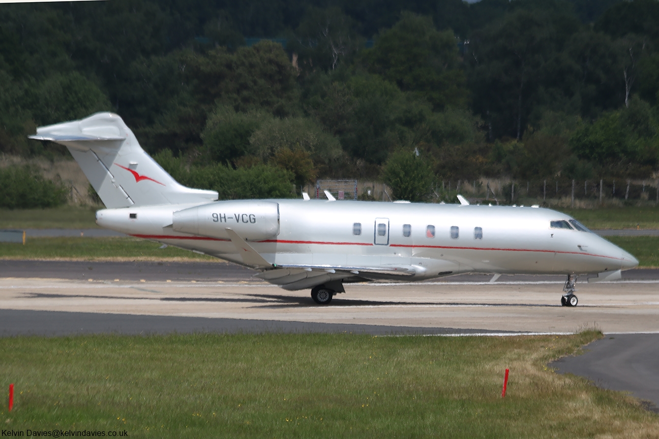 VistJet Challenger 350 9H-VCG