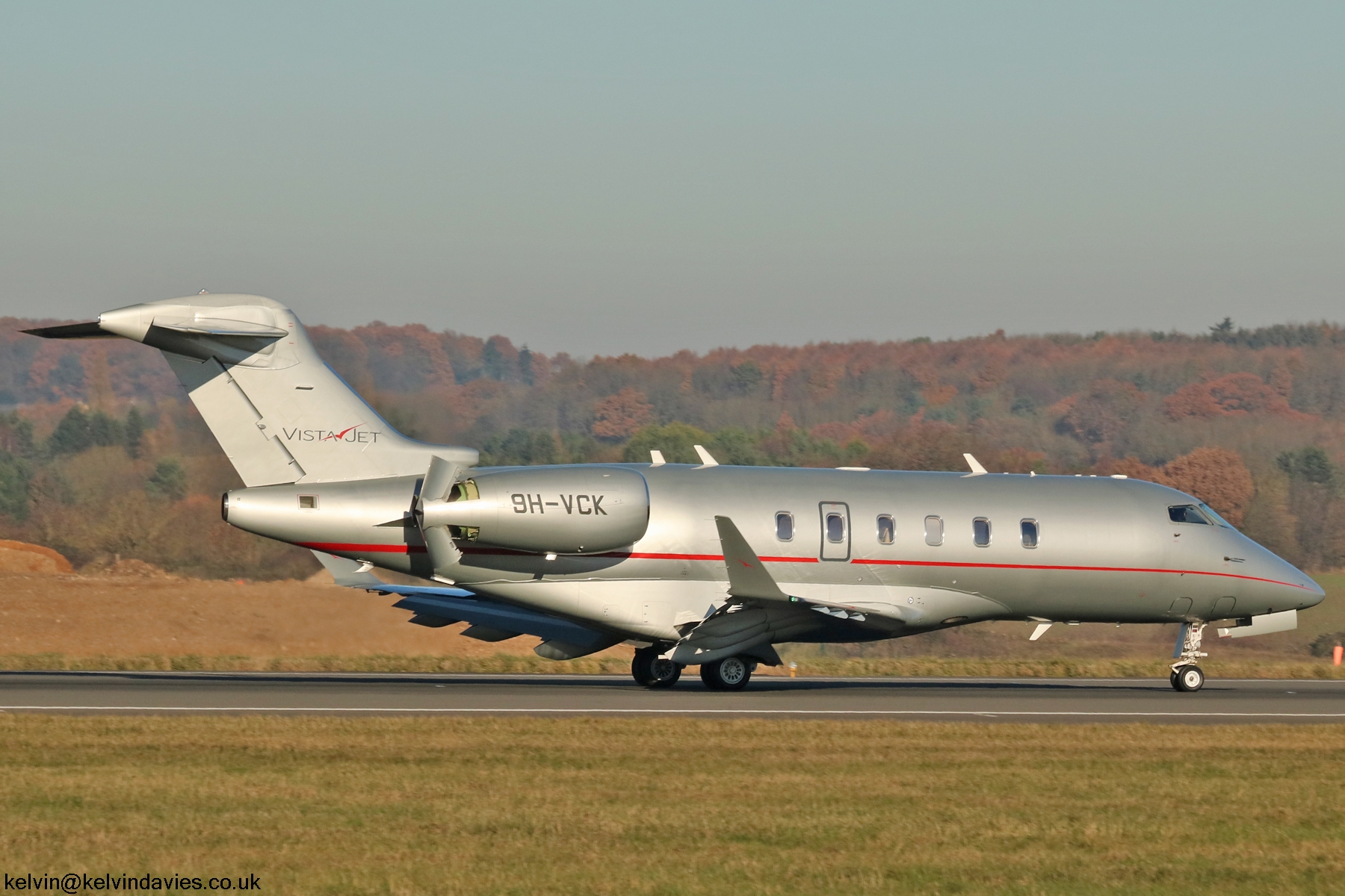 Vista Jet Malta Challenger 350 9H-VCK