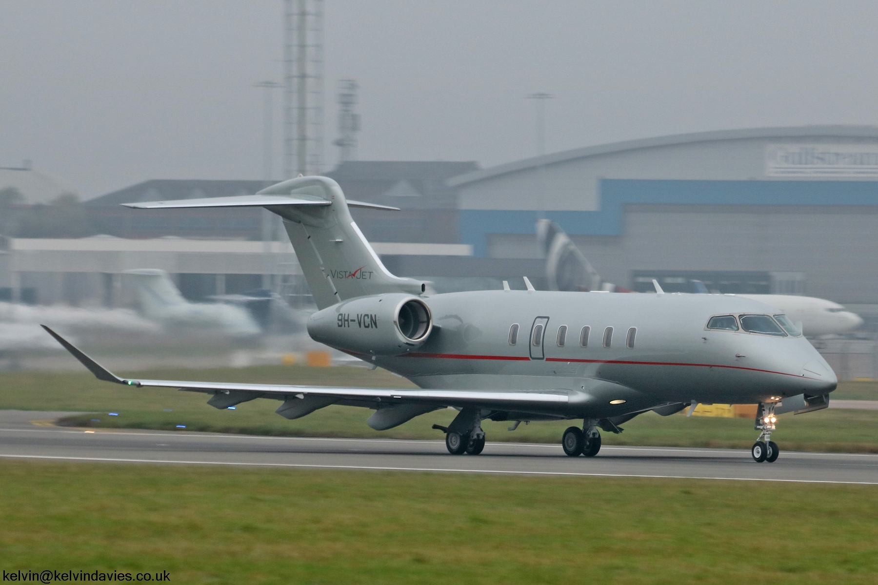 Vista Jet Malta Challenger 350 9H-VCN