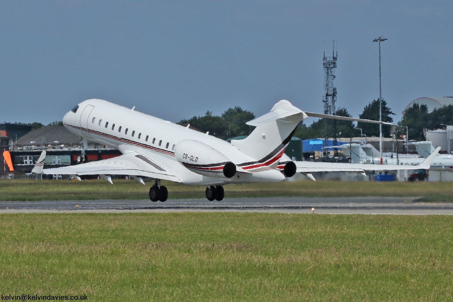NetJets Europe Global 6000 CS-GLD