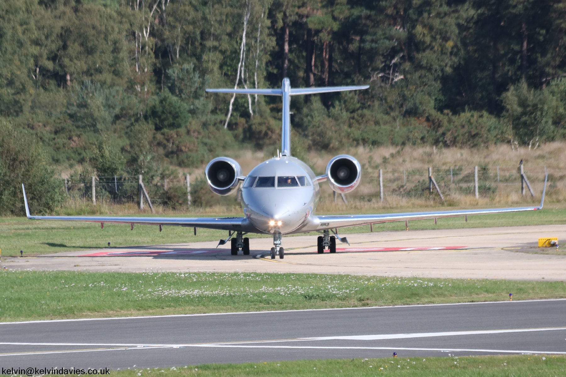 Whitewind Company Challenger 604 N18LS